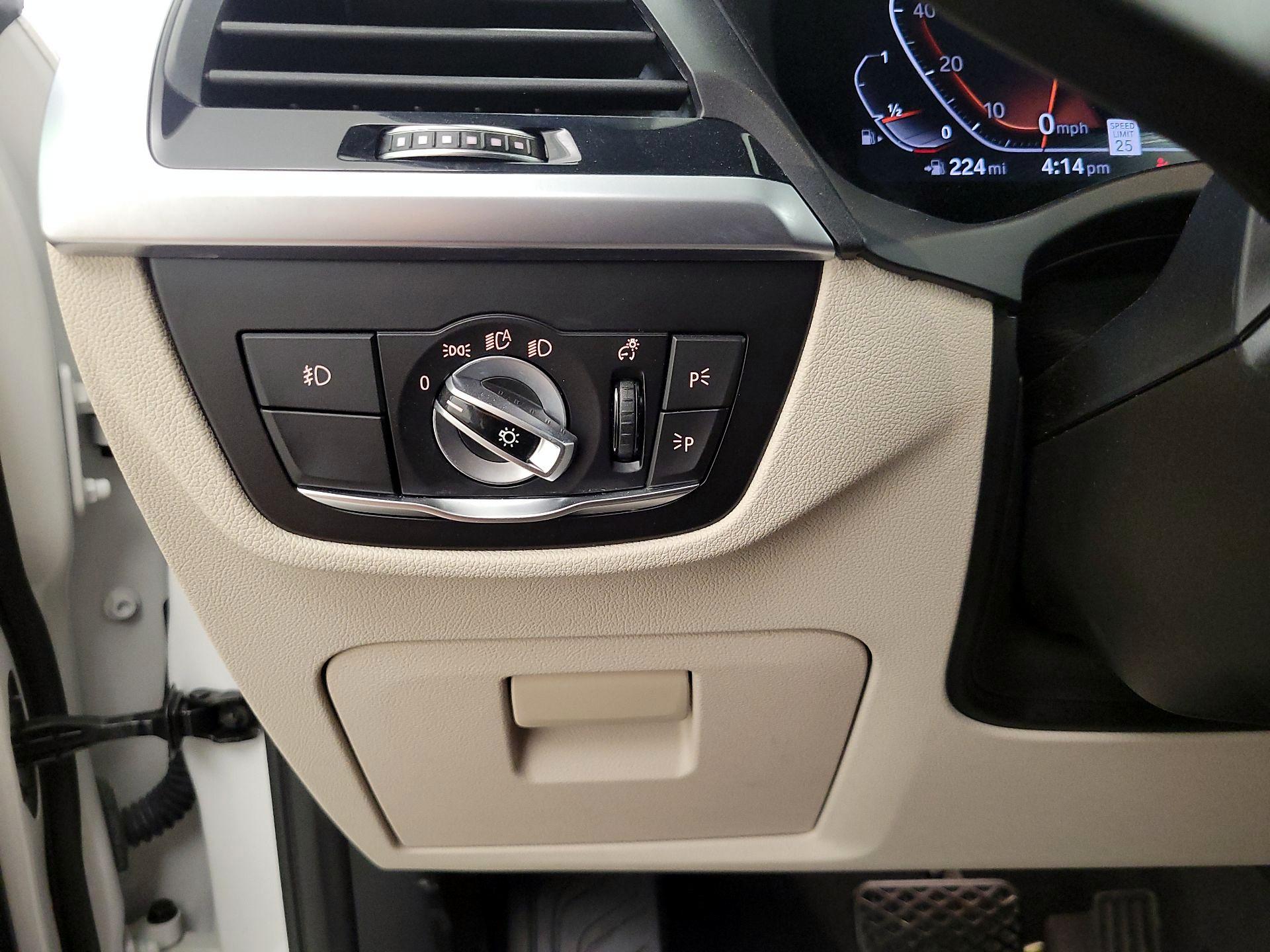 Thumbnail: 2021 BMW X3 - 13
