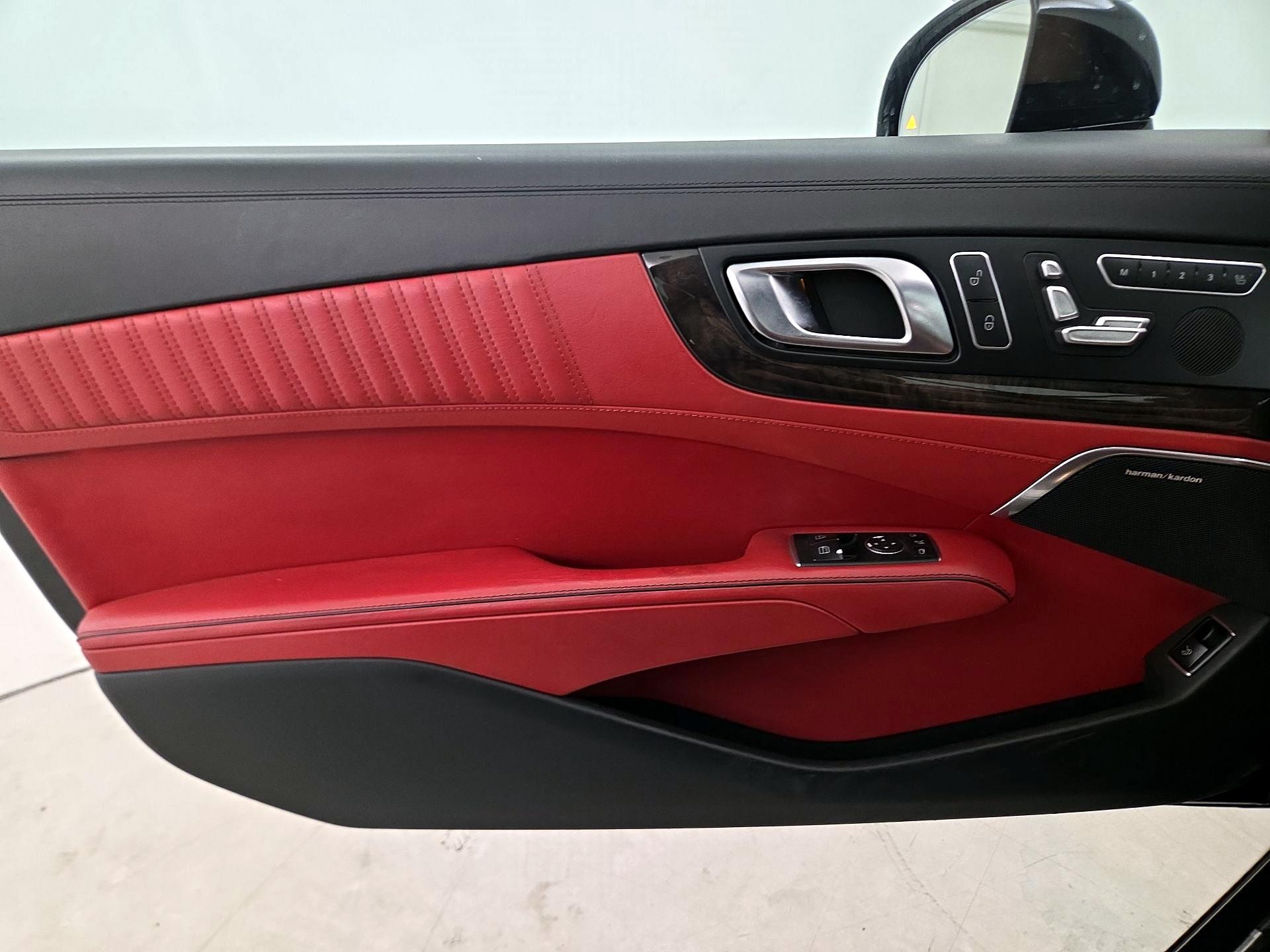 Thumbnail: 2015 Mercedes-Benz SL-Class - 12