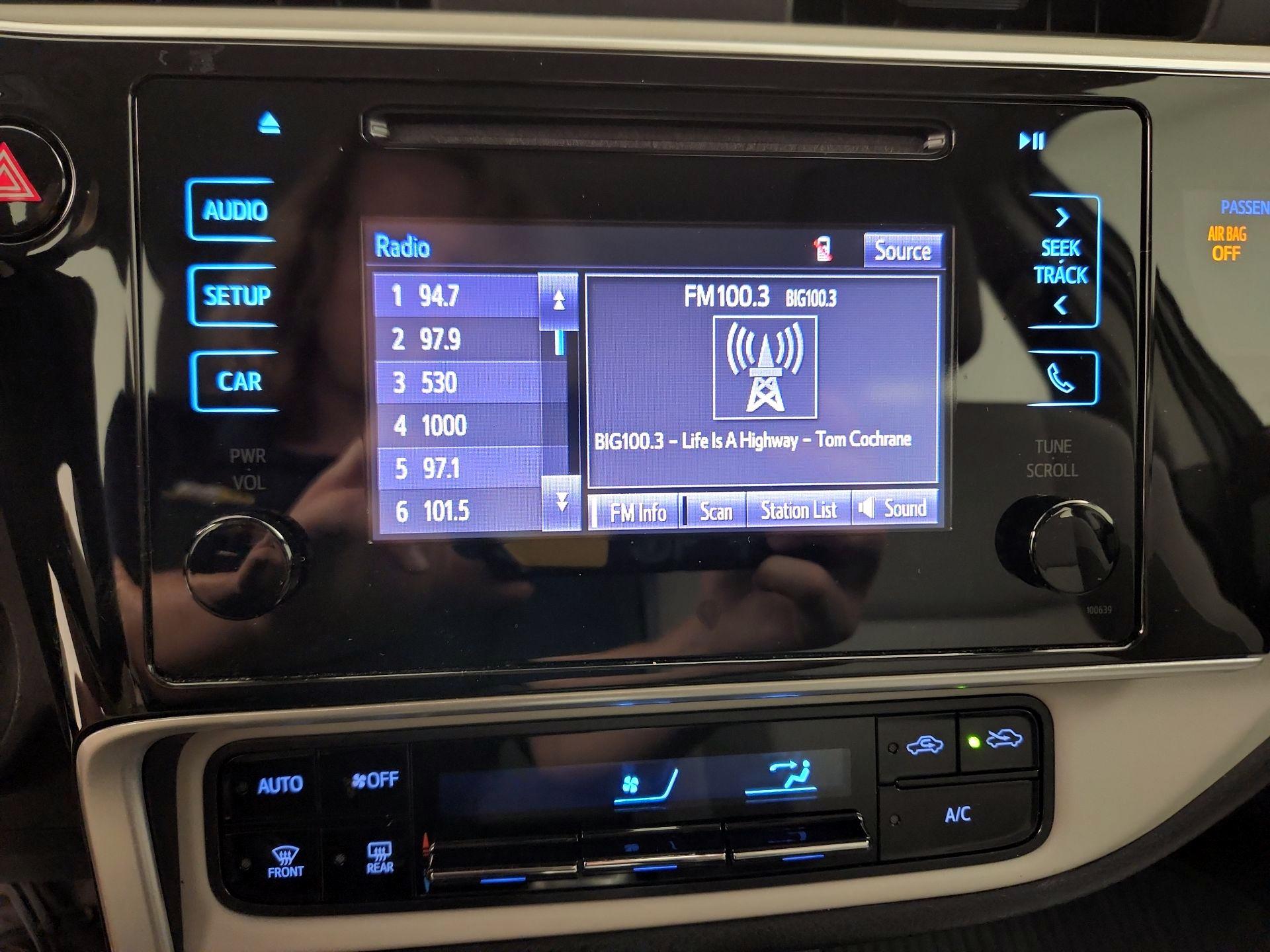 Thumbnail: 2019 Toyota Corolla - 15