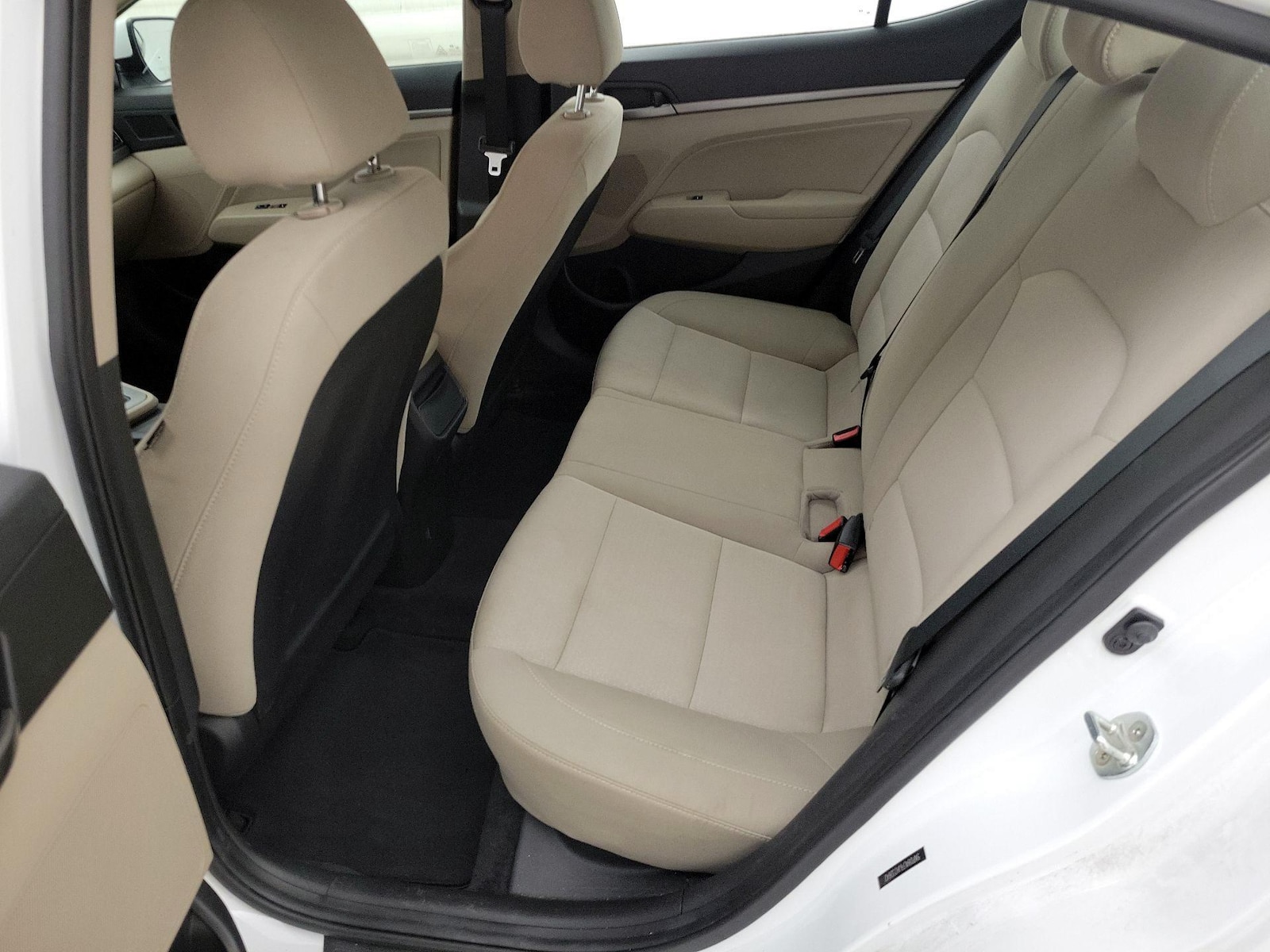 2018 Hyundai Elantra SEL - Photo 17