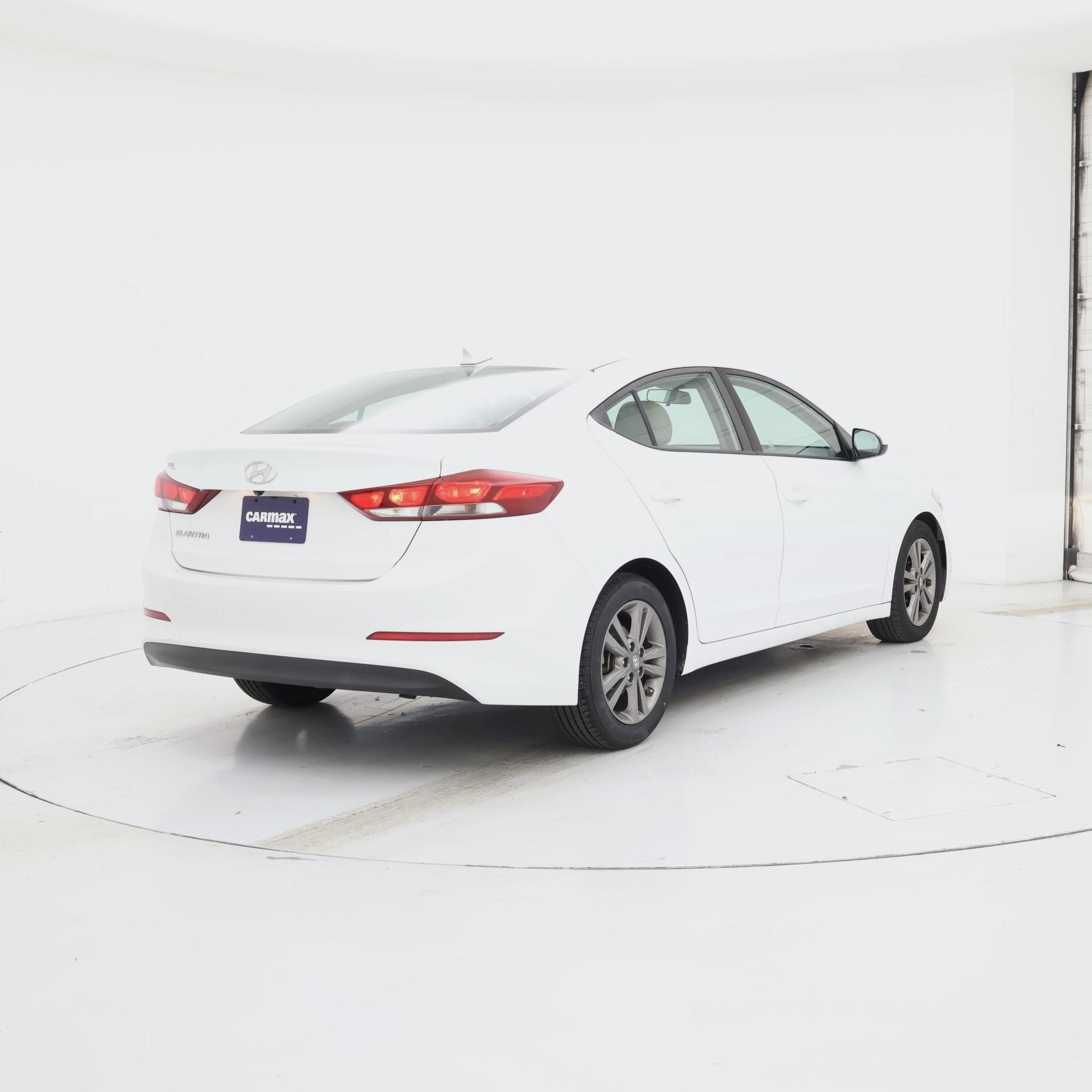 Thumbnail: 2018 Hyundai Elantra - 8