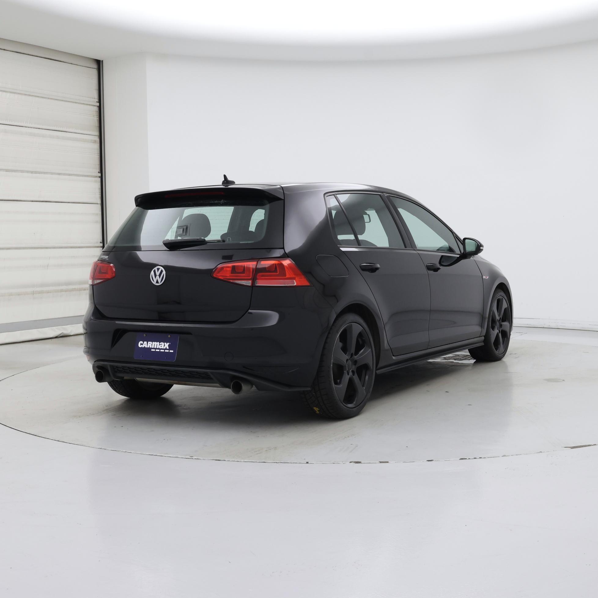 Thumbnail: 2015 Volkswagen Golf - 8