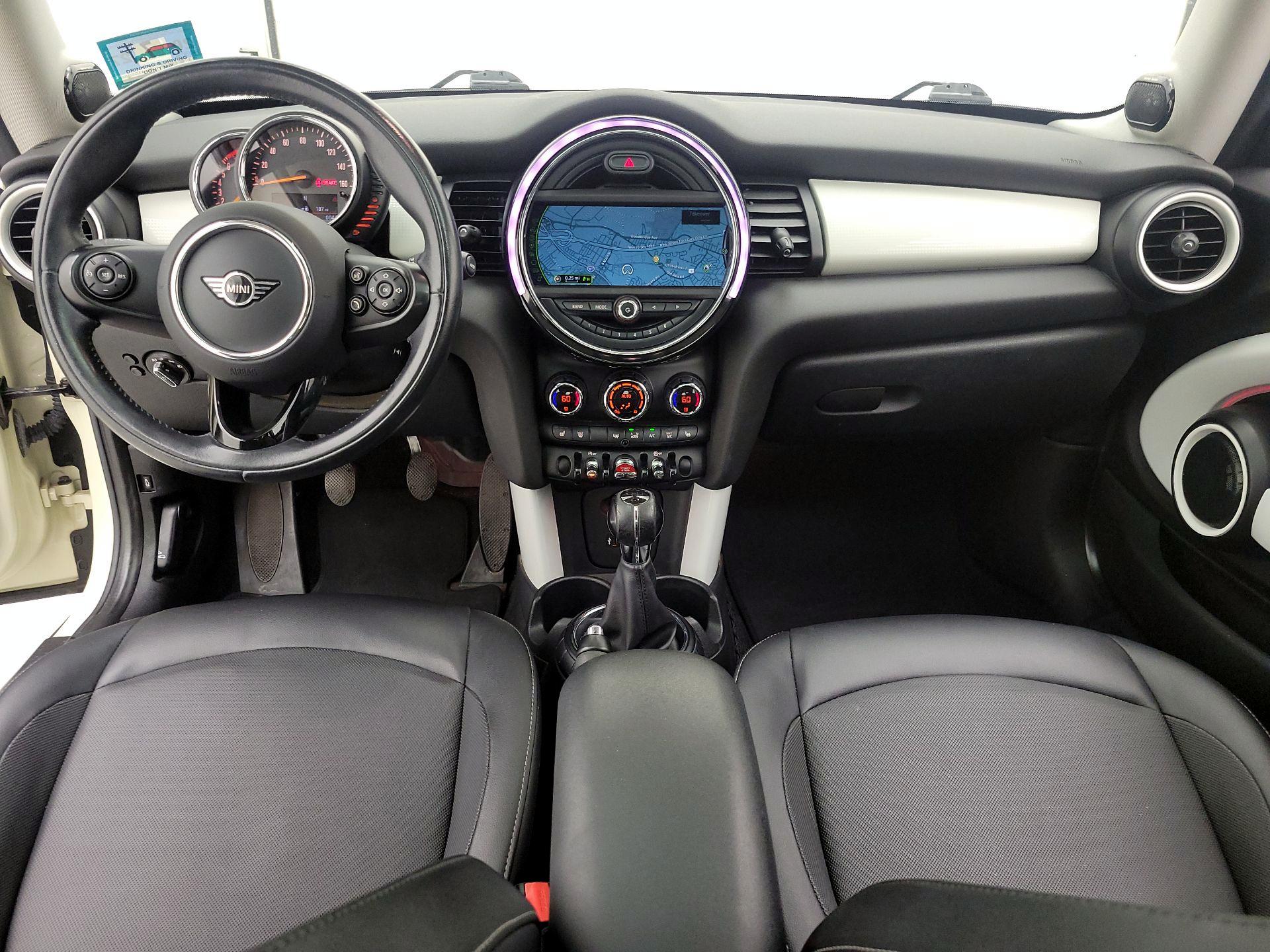 Thumbnail: 2015 MINI Cooper Hardtop - 9