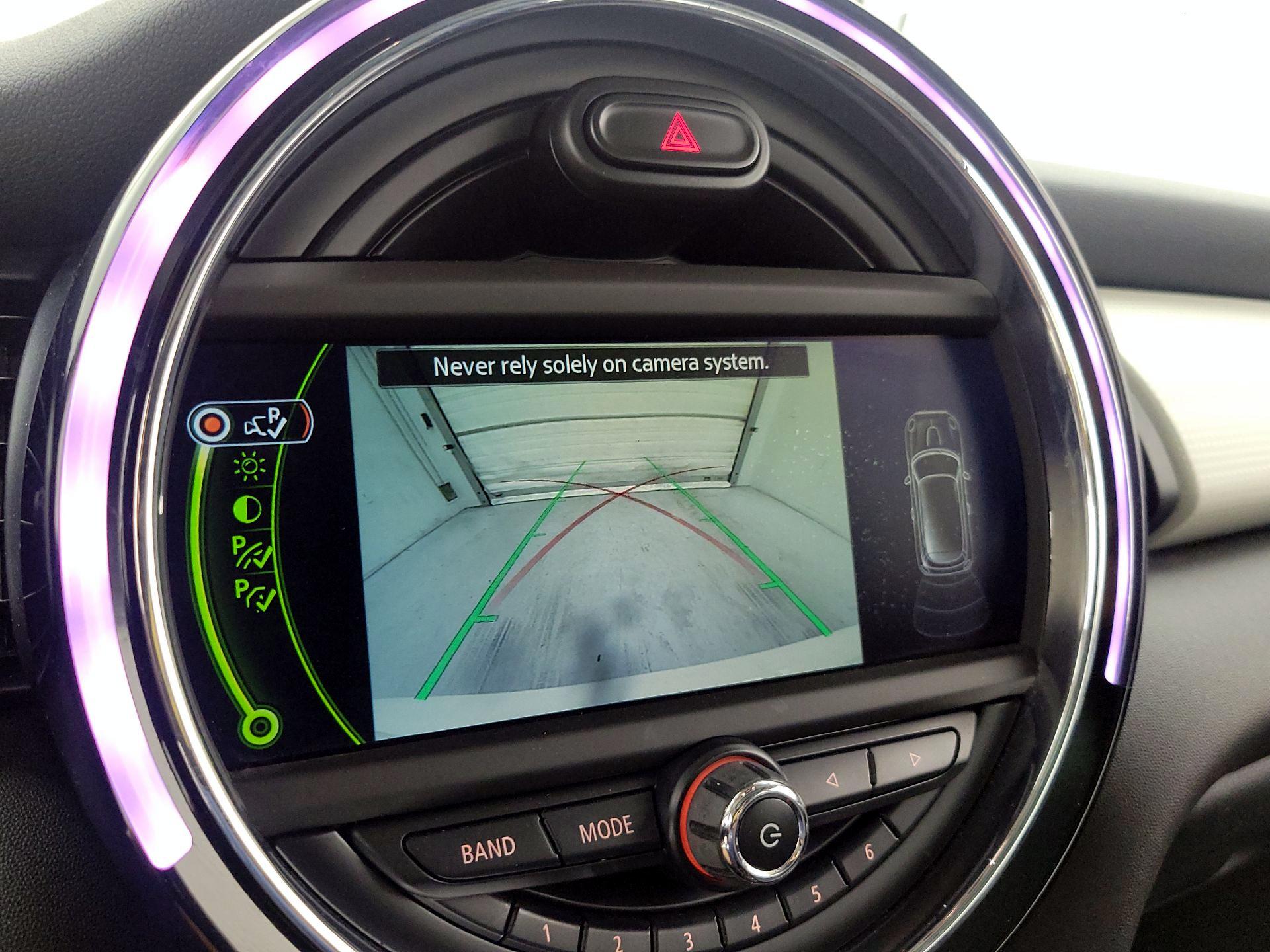 Thumbnail: 2015 MINI Cooper Hardtop - 15