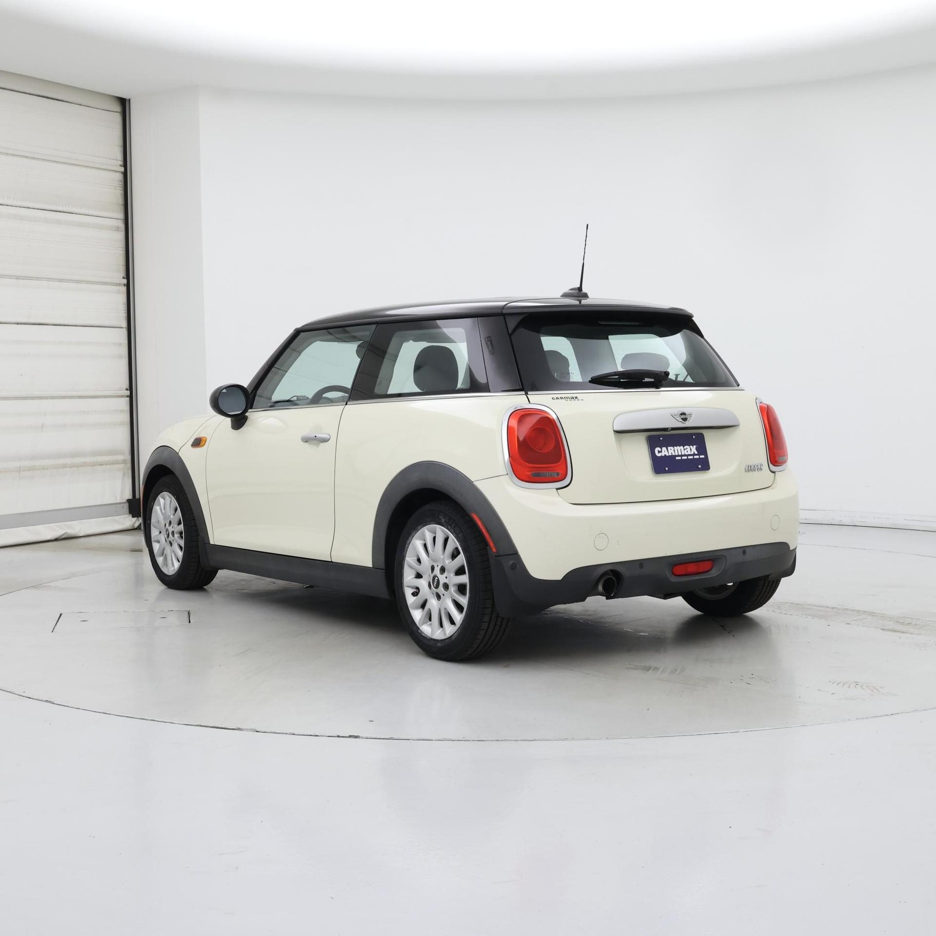 Thumbnail: 2015 MINI Cooper Hardtop - 2