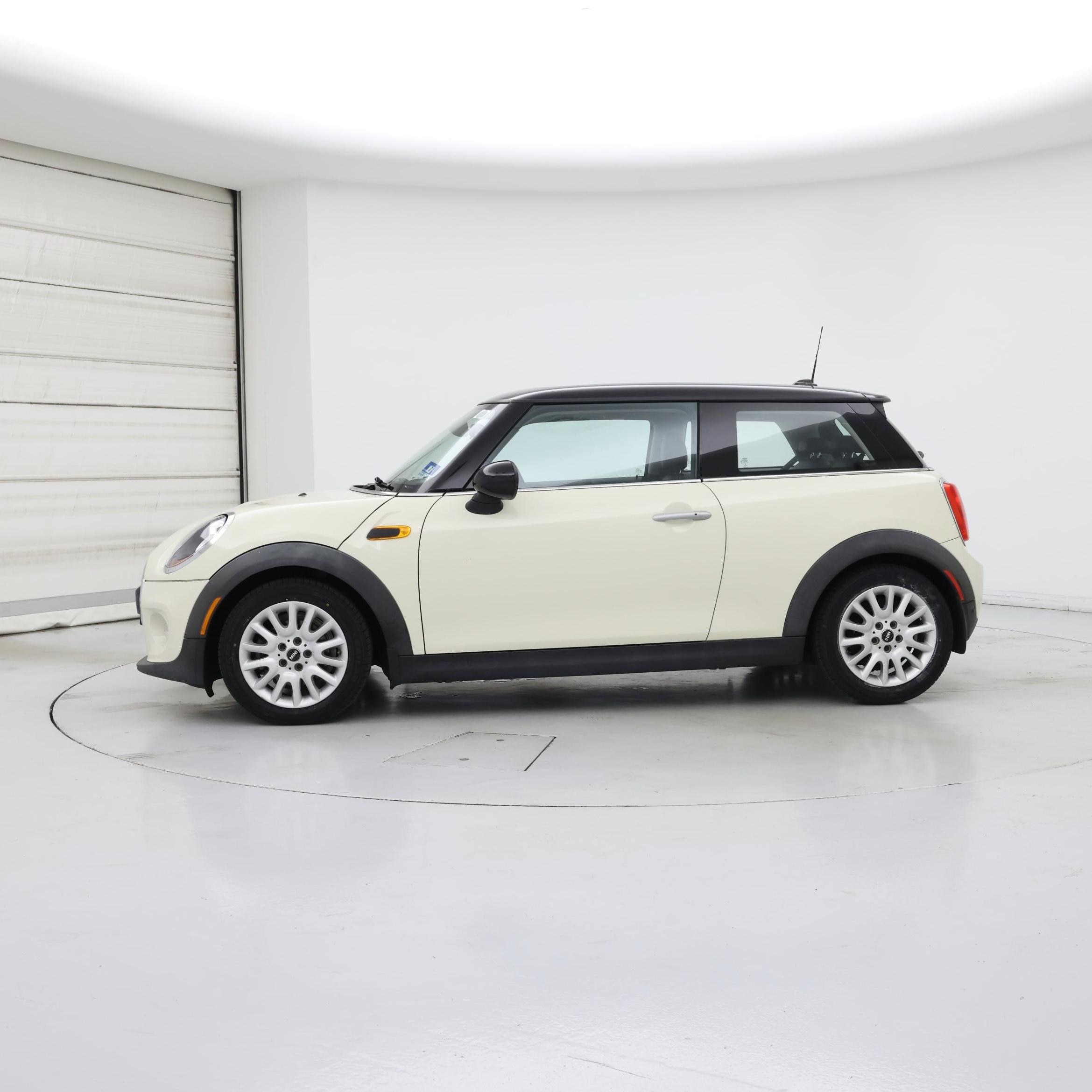 Thumbnail: 2015 MINI Cooper Hardtop - 3