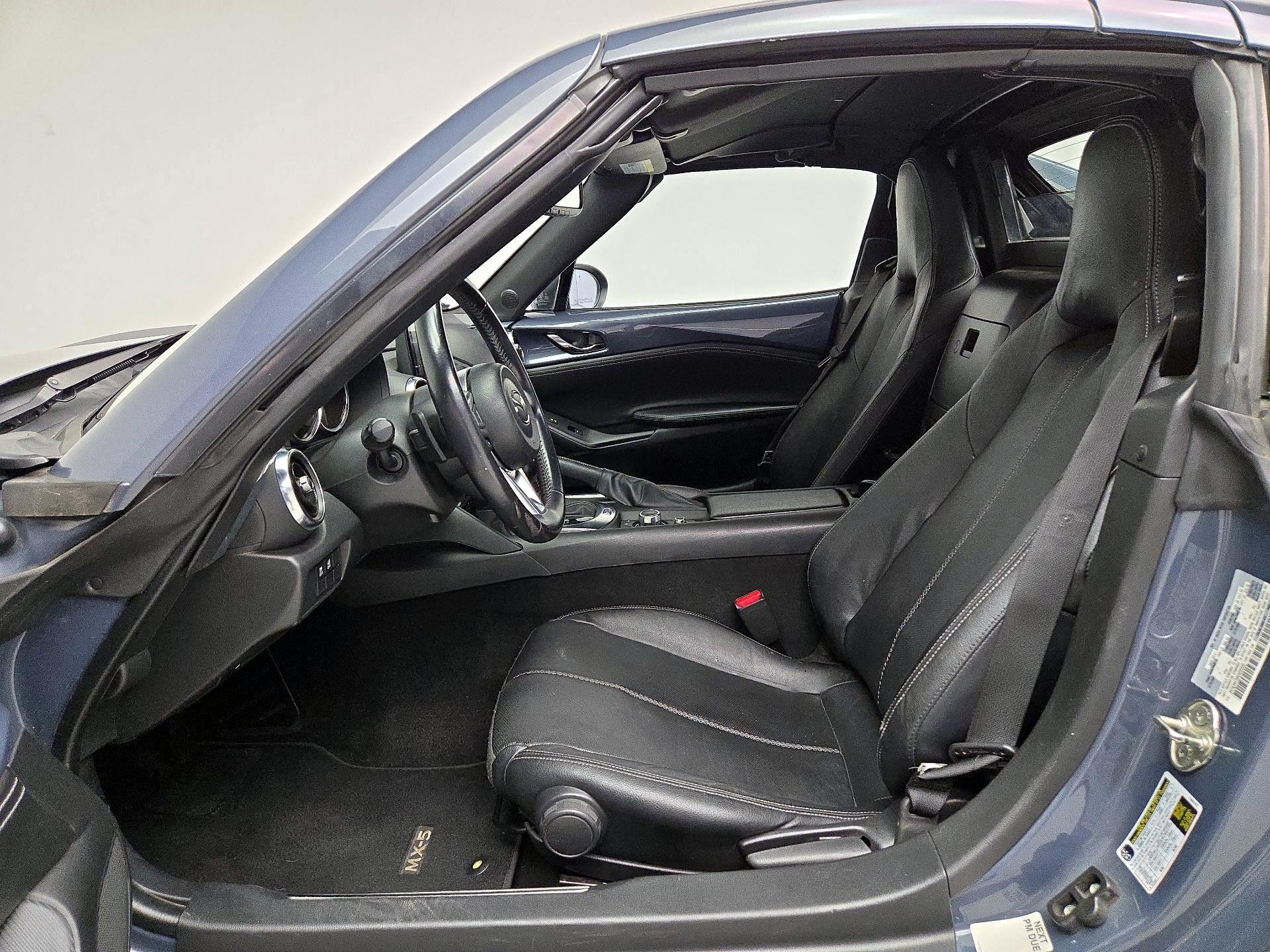 Thumbnail: 2021 Mazda MX-5 Miata - 11