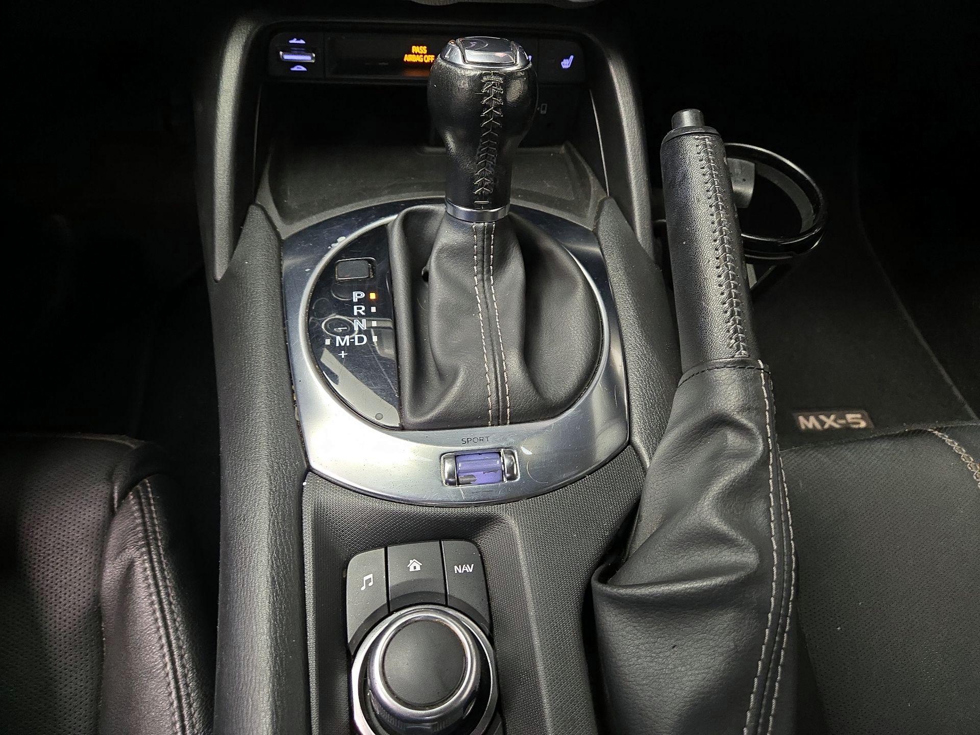 Thumbnail: 2021 Mazda MX-5 Miata - 18