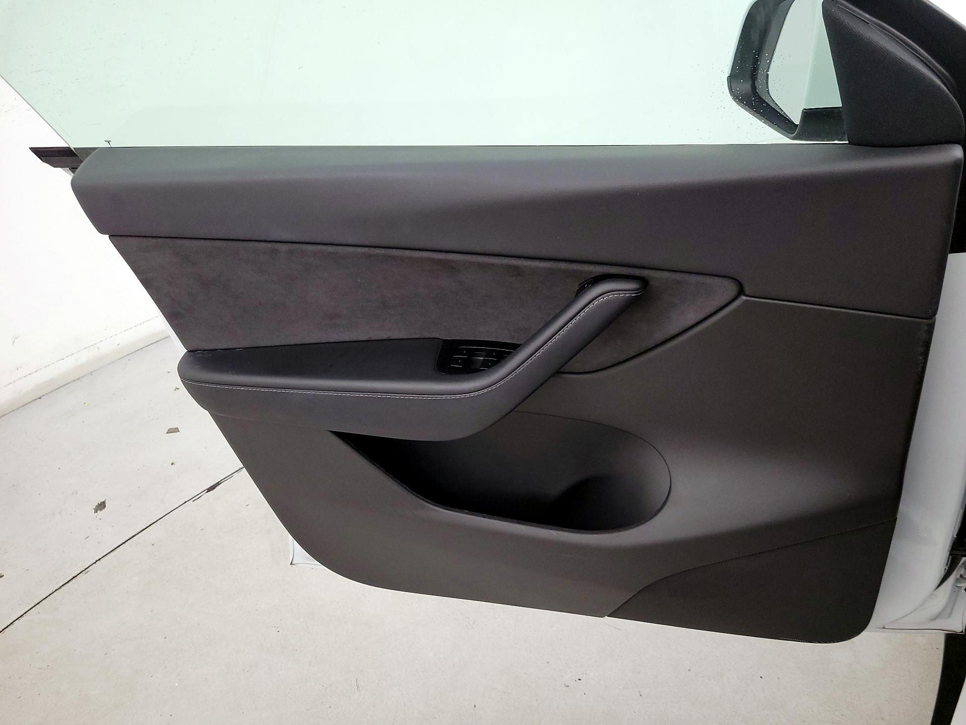 Thumbnail: 2020 Tesla Model Y - 12