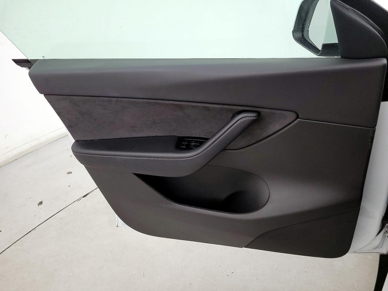 2020 Tesla Model Y Long Range - Photo 13