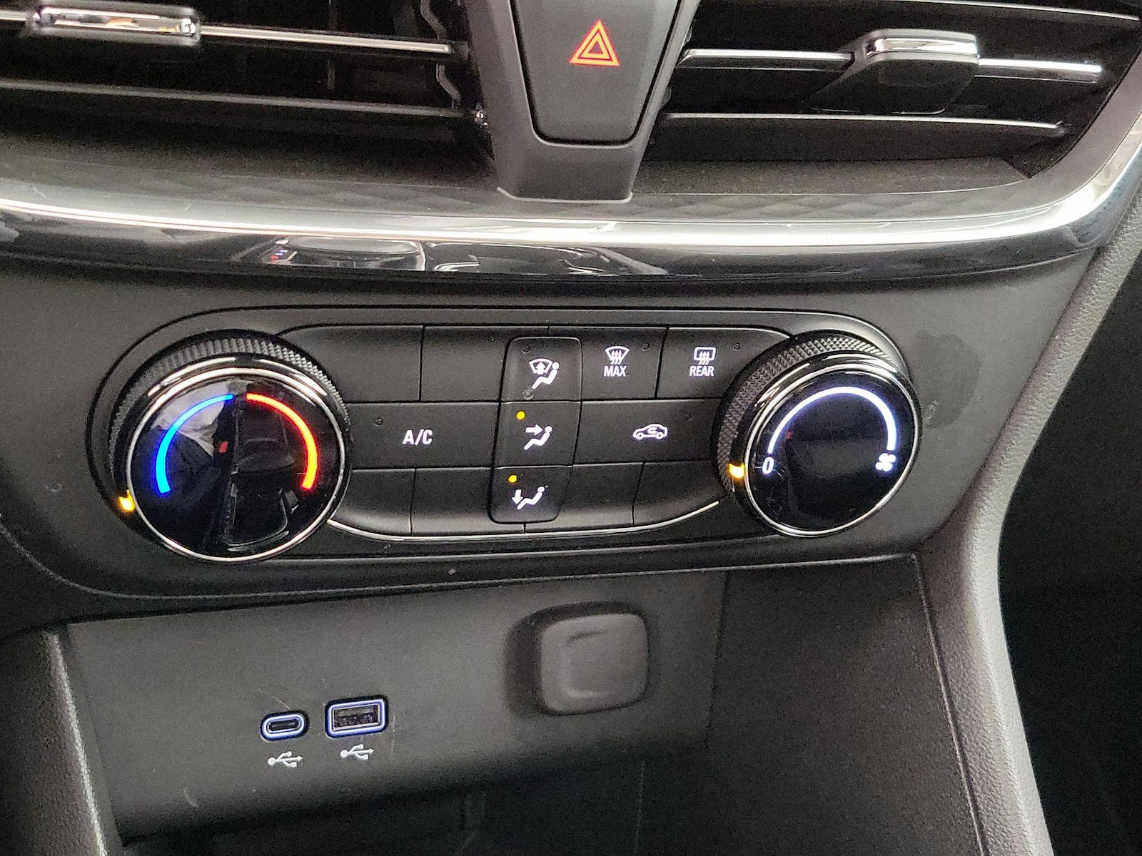 2025 Buick Encore GX Preferred - Photo 17