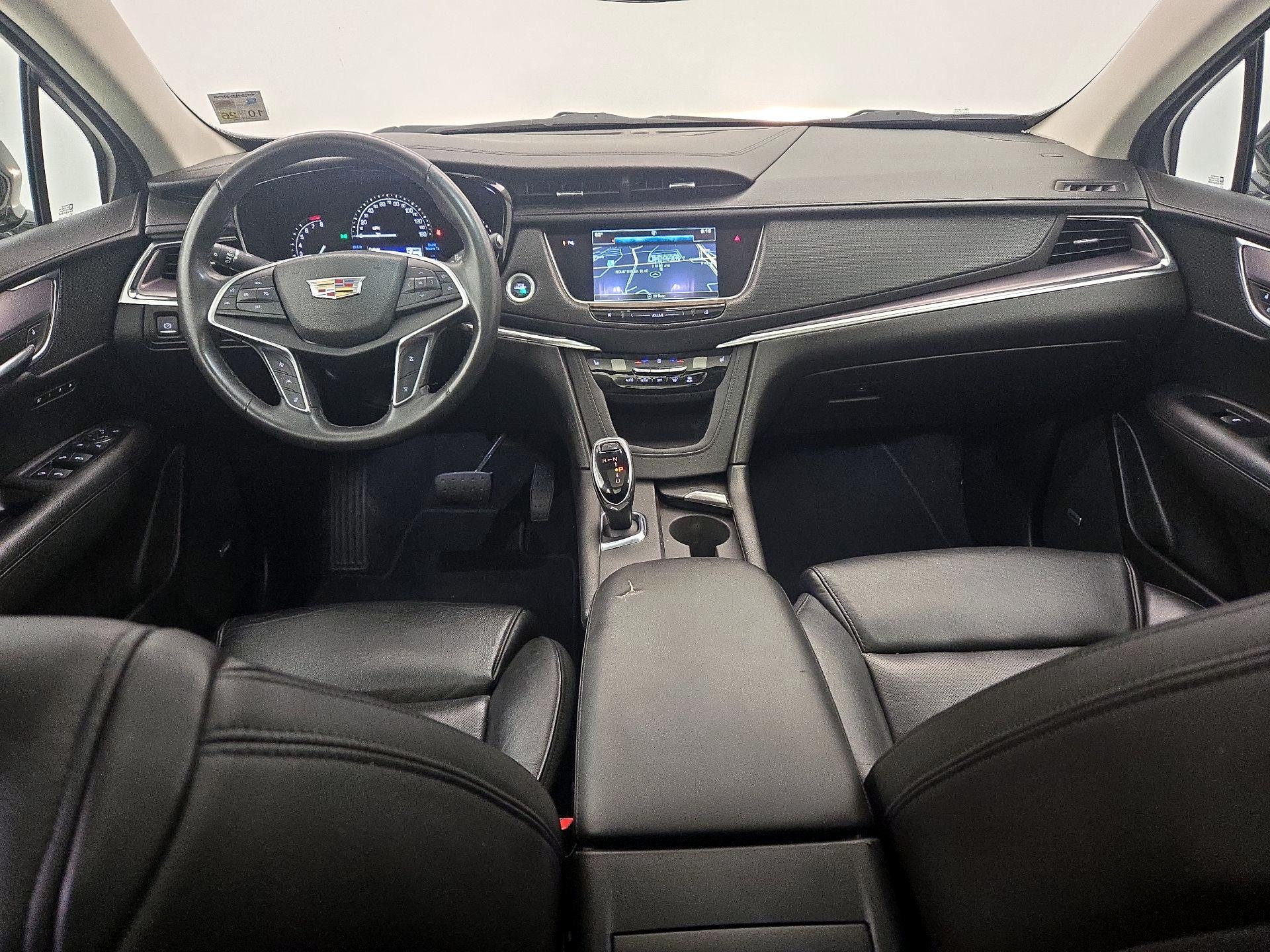 Thumbnail: 2017 Cadillac XT5 - 9