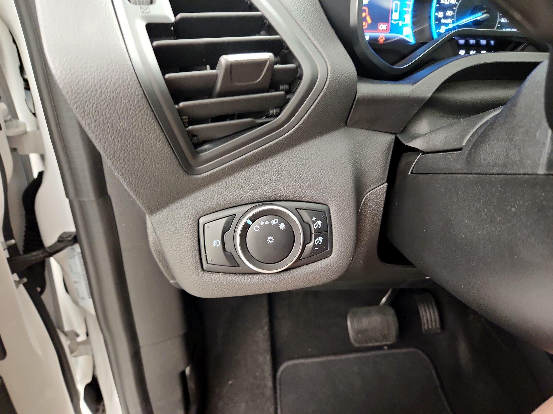 Thumbnail: 2016 Ford C-Max - 13