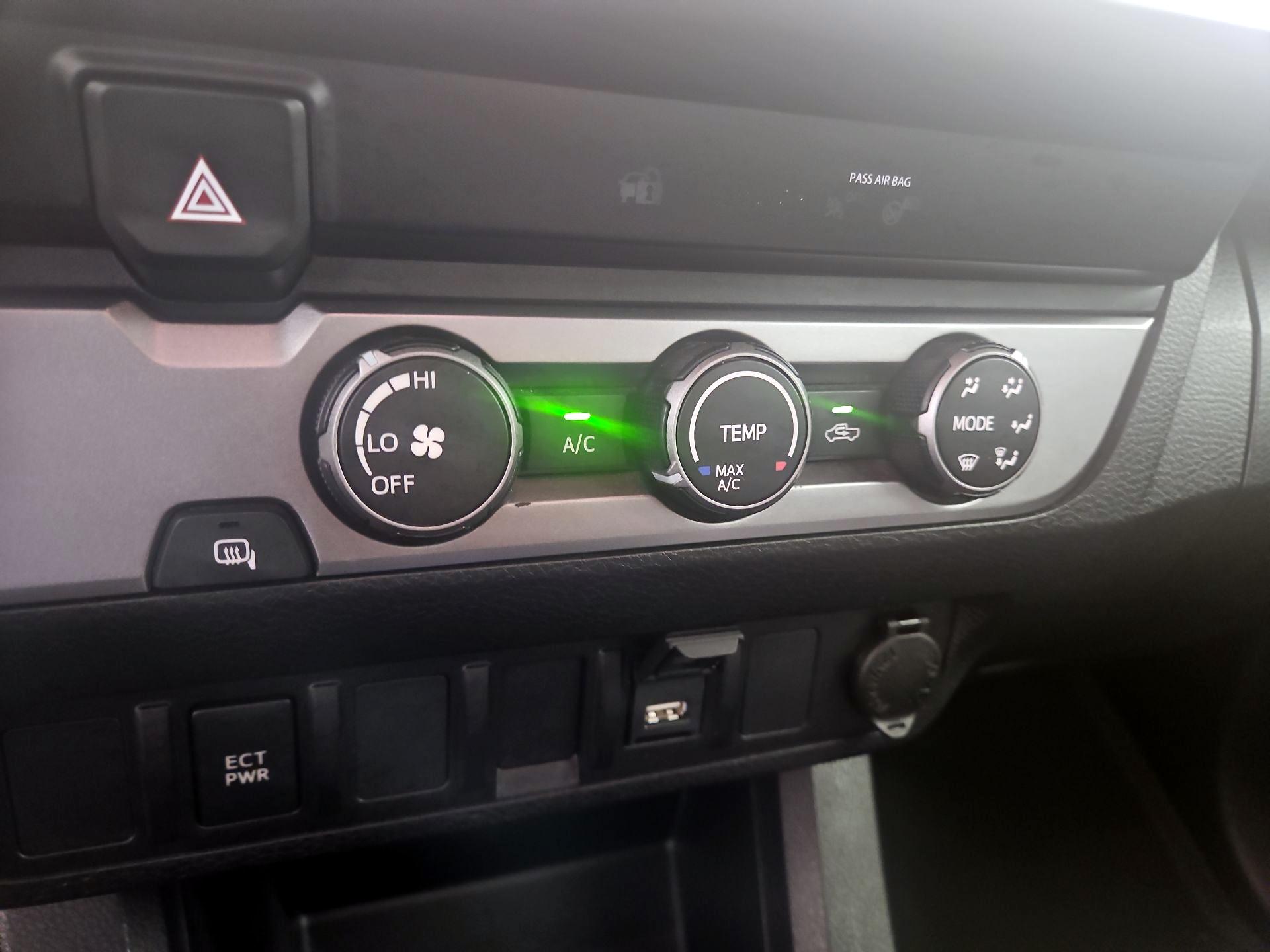 Thumbnail: 2022 Toyota Tacoma - 16