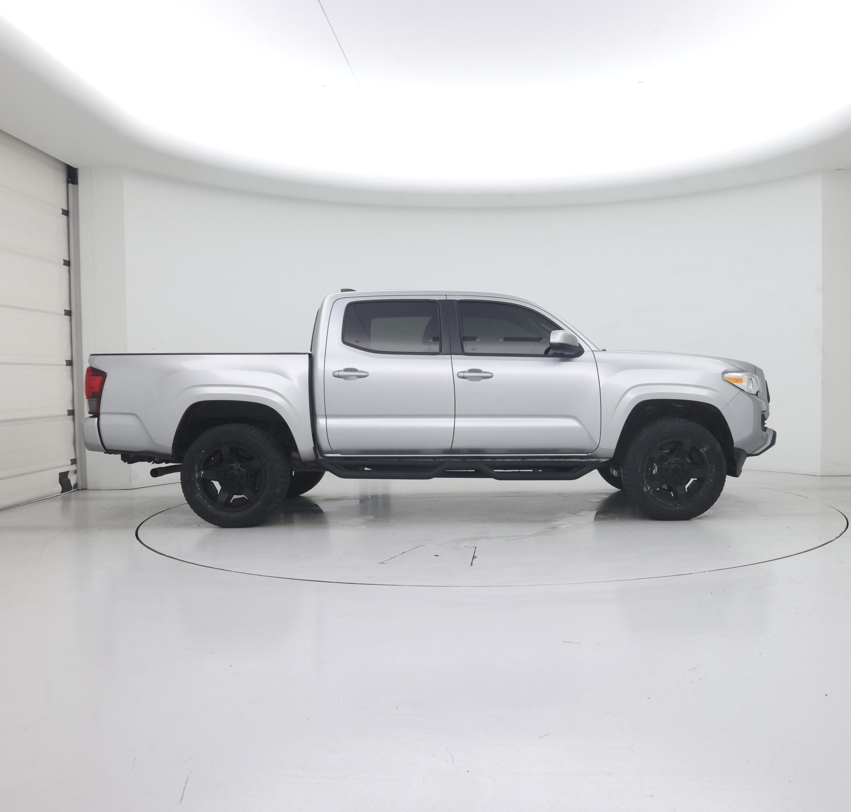 Thumbnail: 2022 Toyota Tacoma - 6