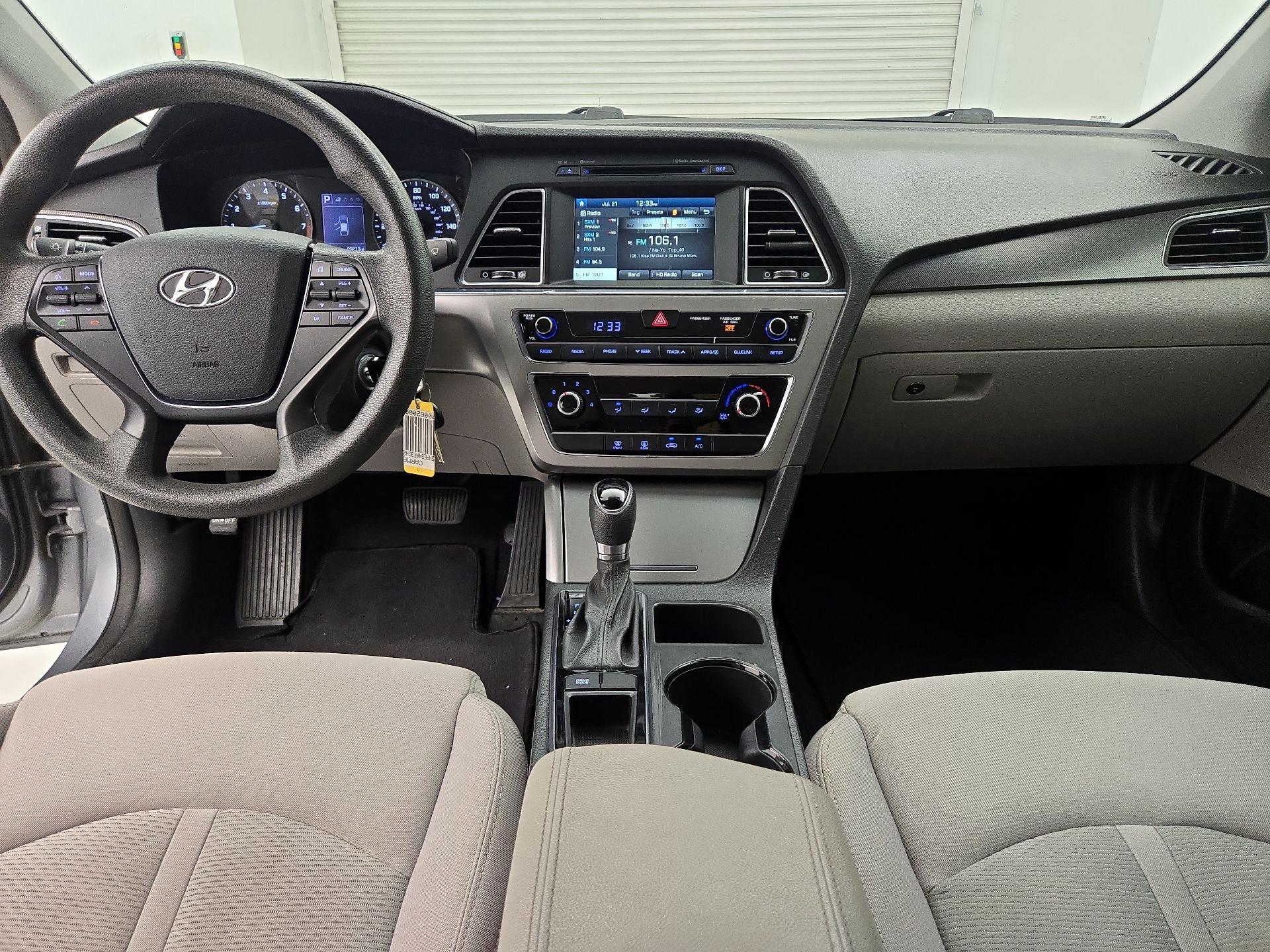 Thumbnail: 2016 Hyundai Sonata - 9