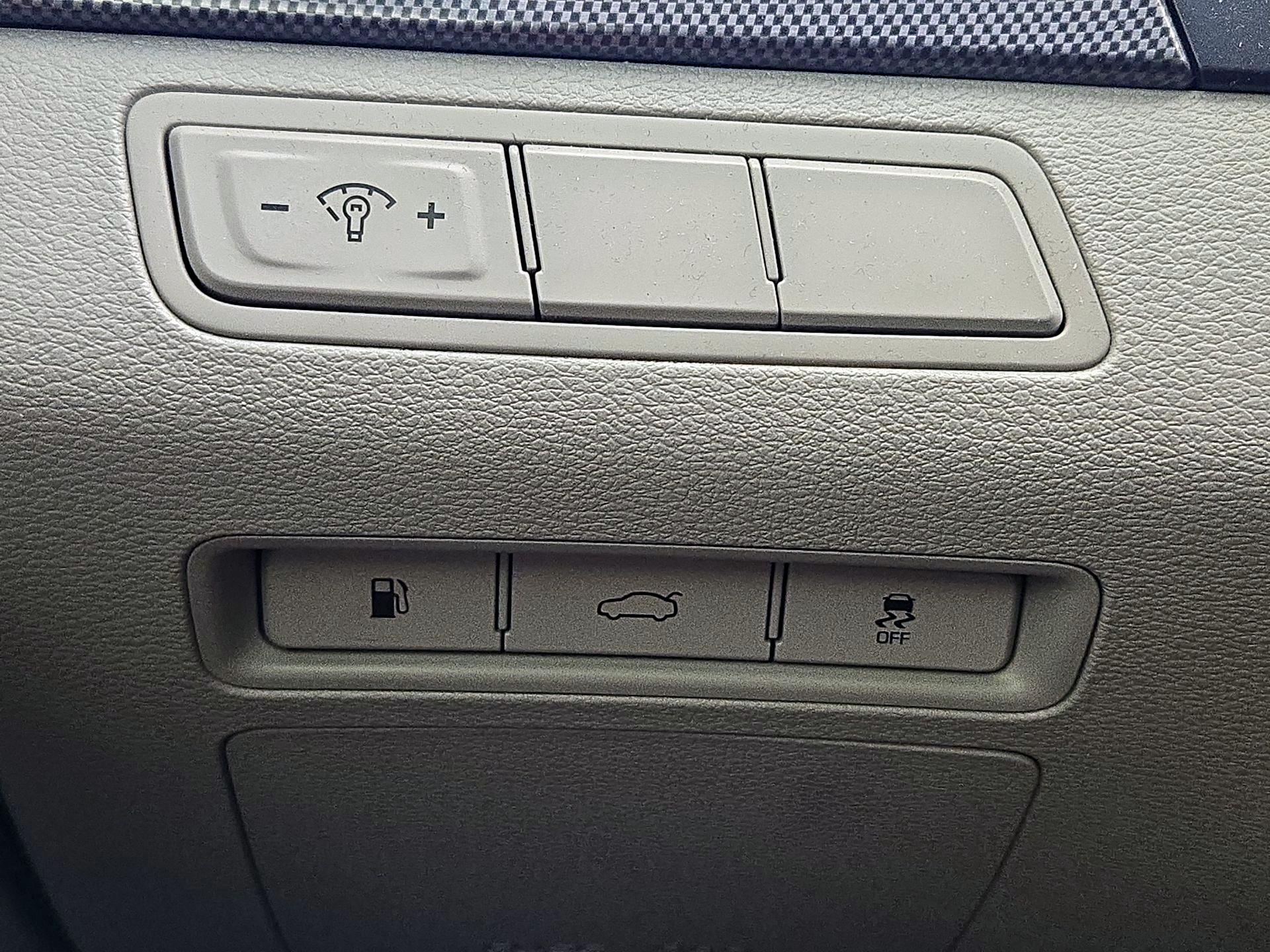 Thumbnail: 2016 Hyundai Sonata - 13
