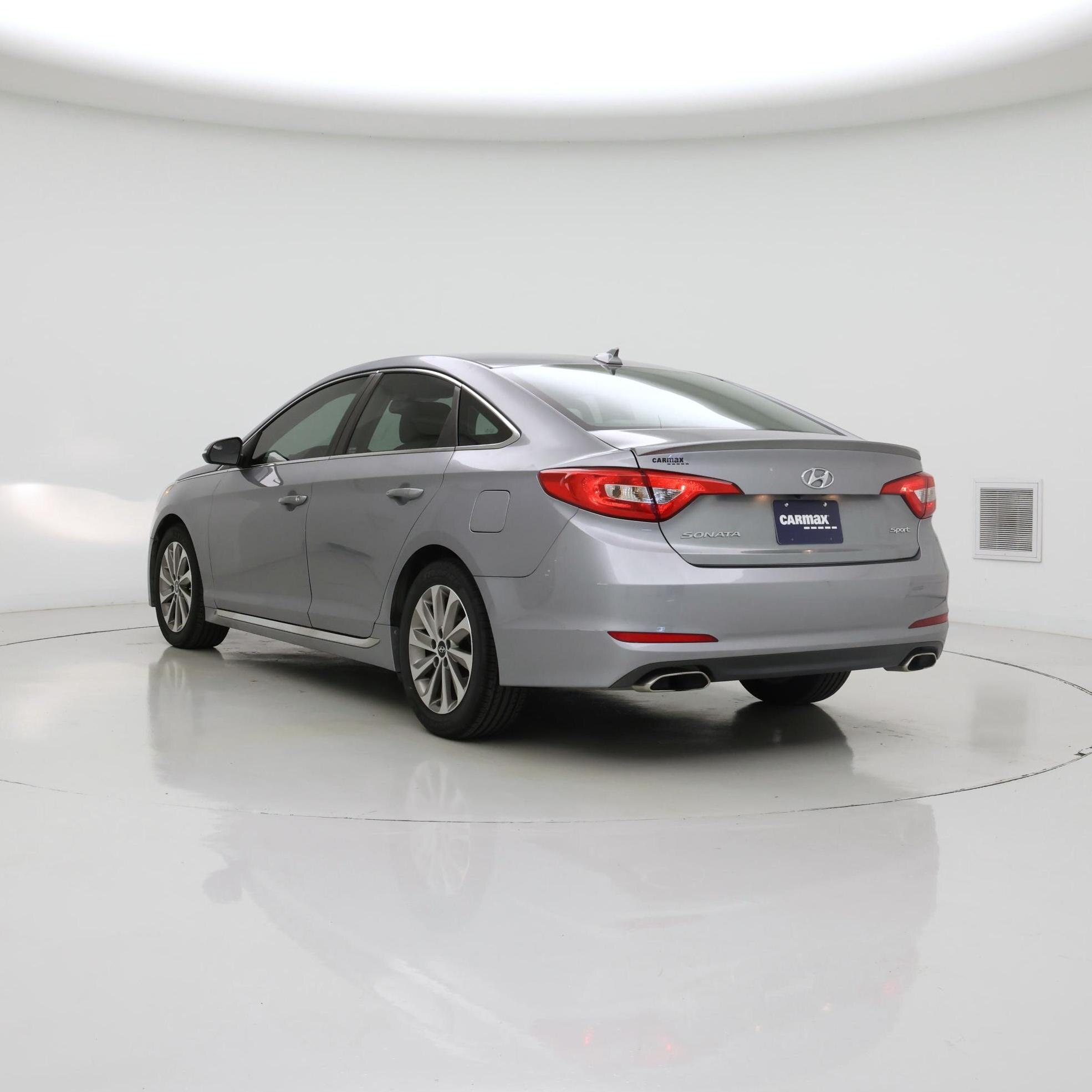 Thumbnail: 2016 Hyundai Sonata - 2