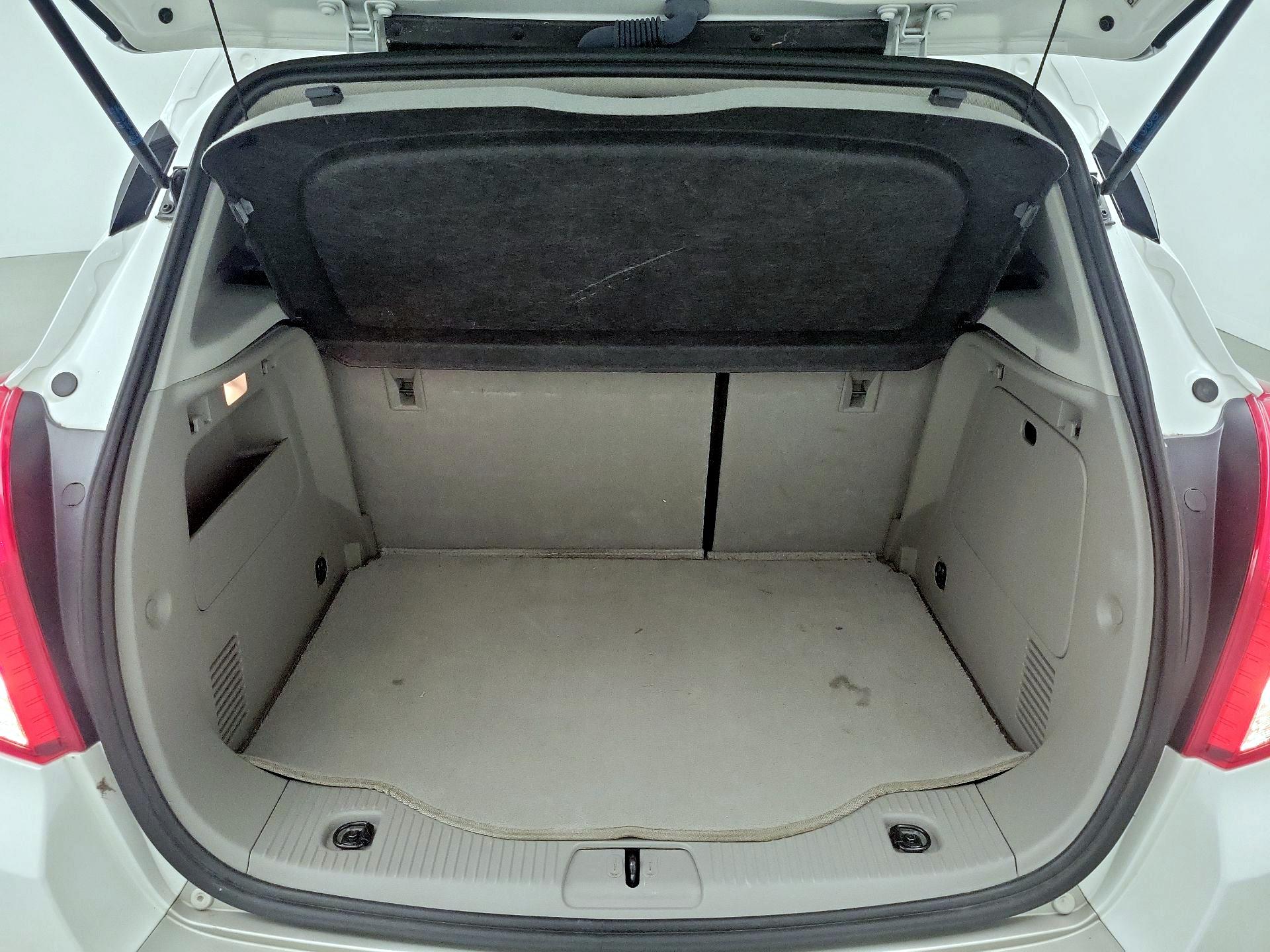 Thumbnail: 2015 Buick Encore - 20