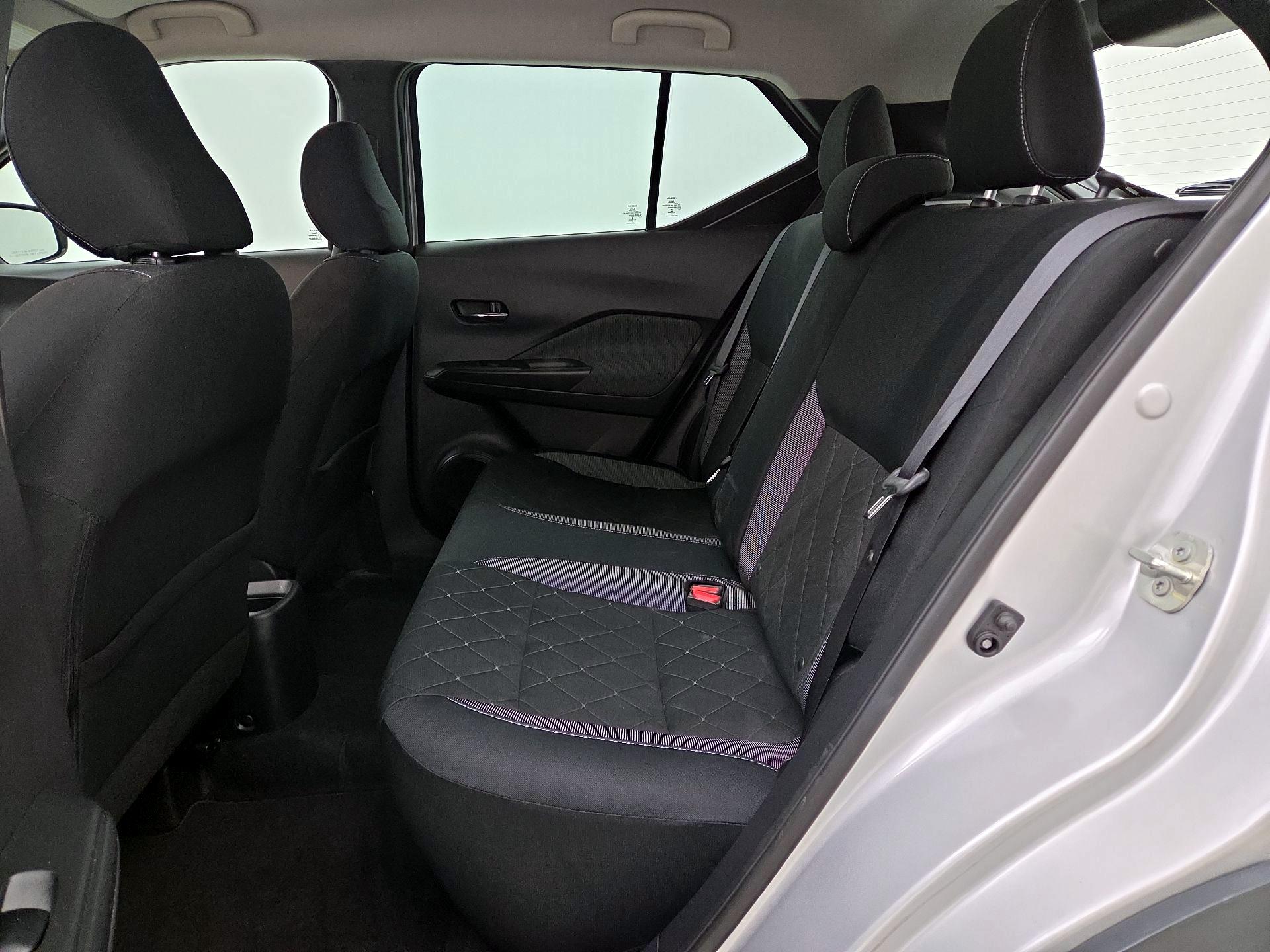 Thumbnail: 2019 Nissan Kicks - 18