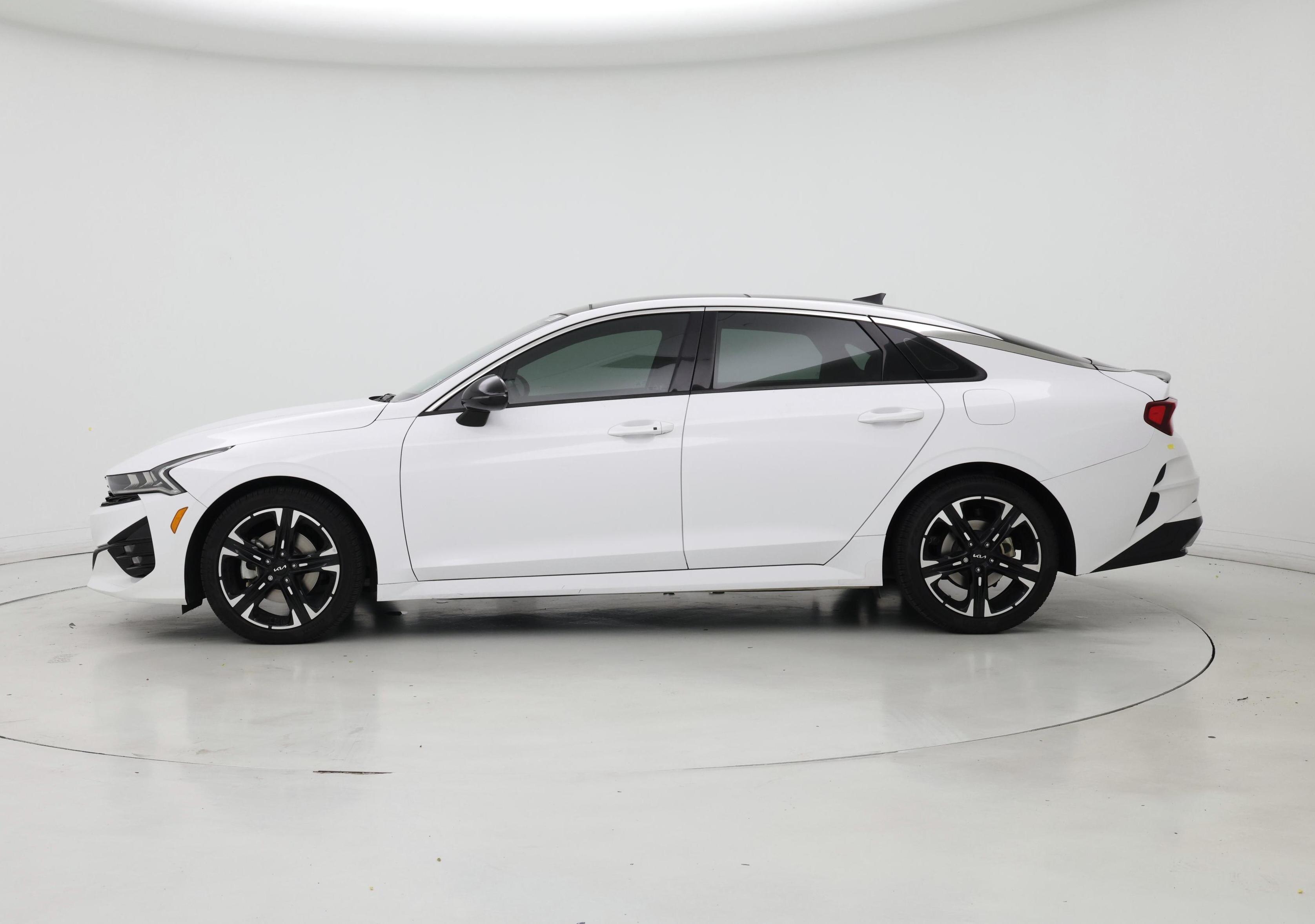 Thumbnail: 2023 Kia K5 - 3