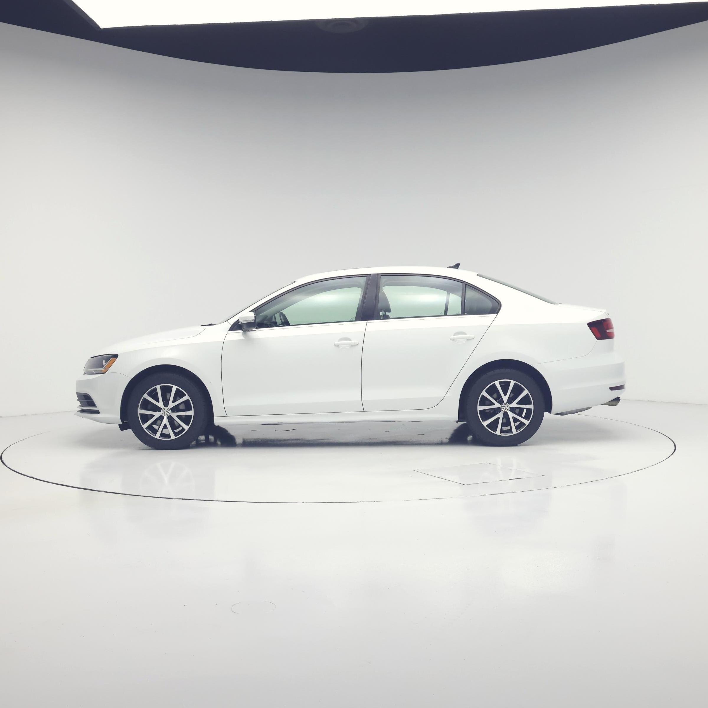 Thumbnail: 2017 Volkswagen Jetta - 3
