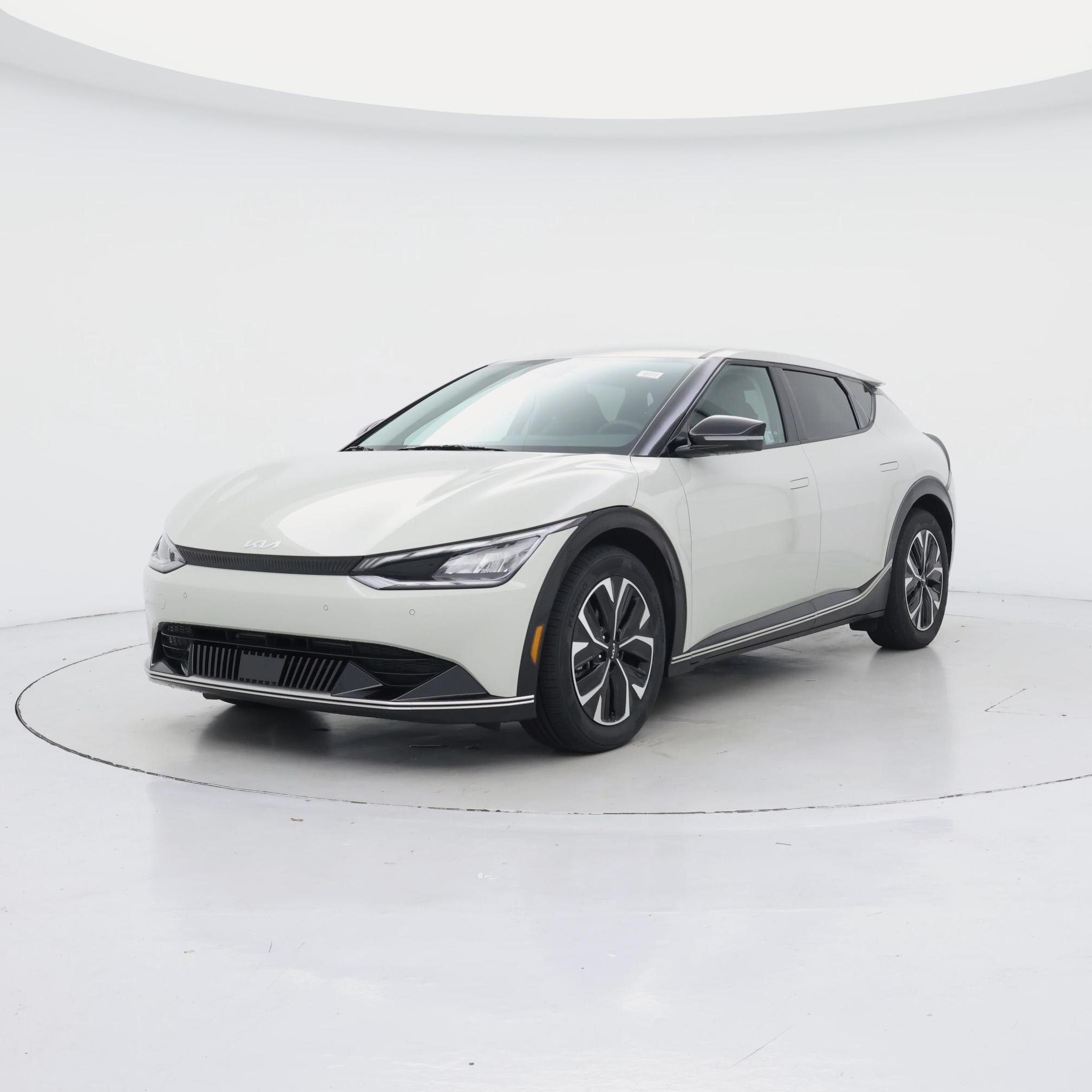 Thumbnail: 2022 Kia EV6 - 4