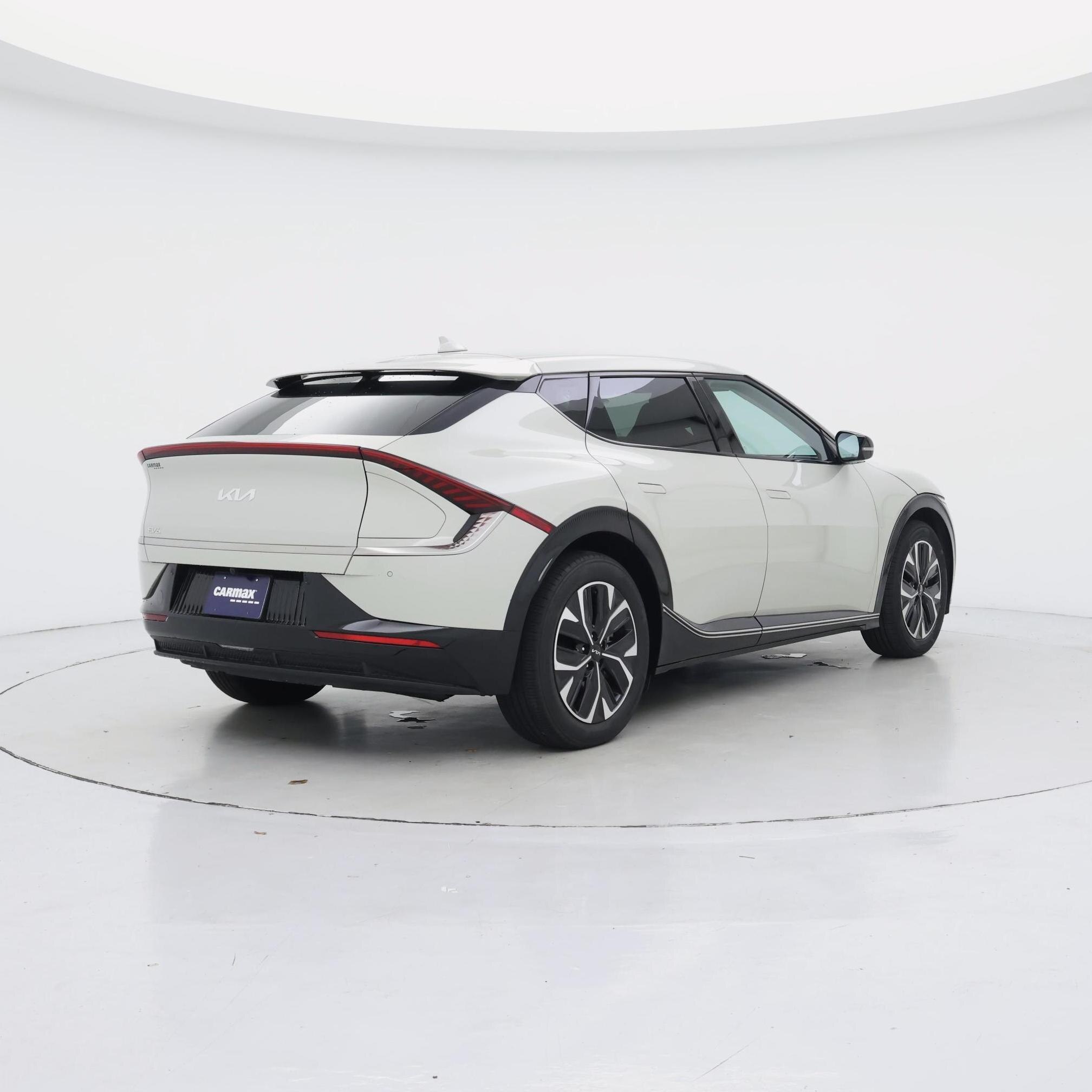 Thumbnail: 2022 Kia EV6 - 8