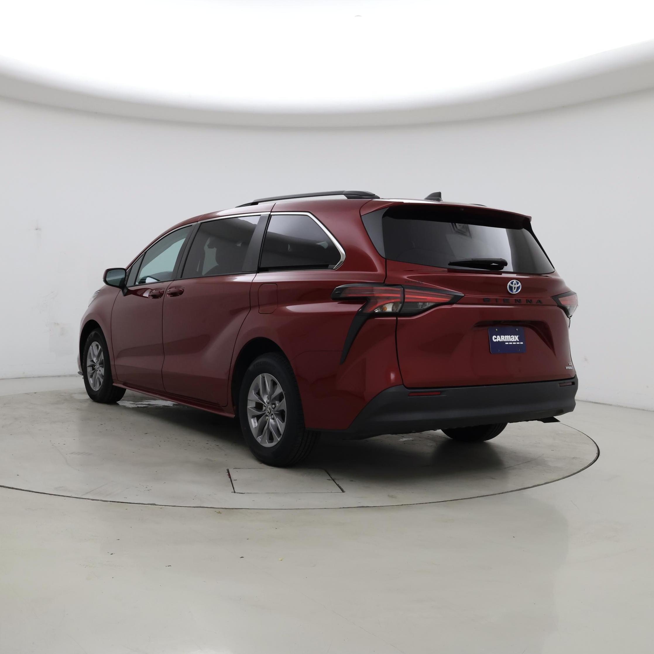 Thumbnail: 2022 Toyota Sienna - 2