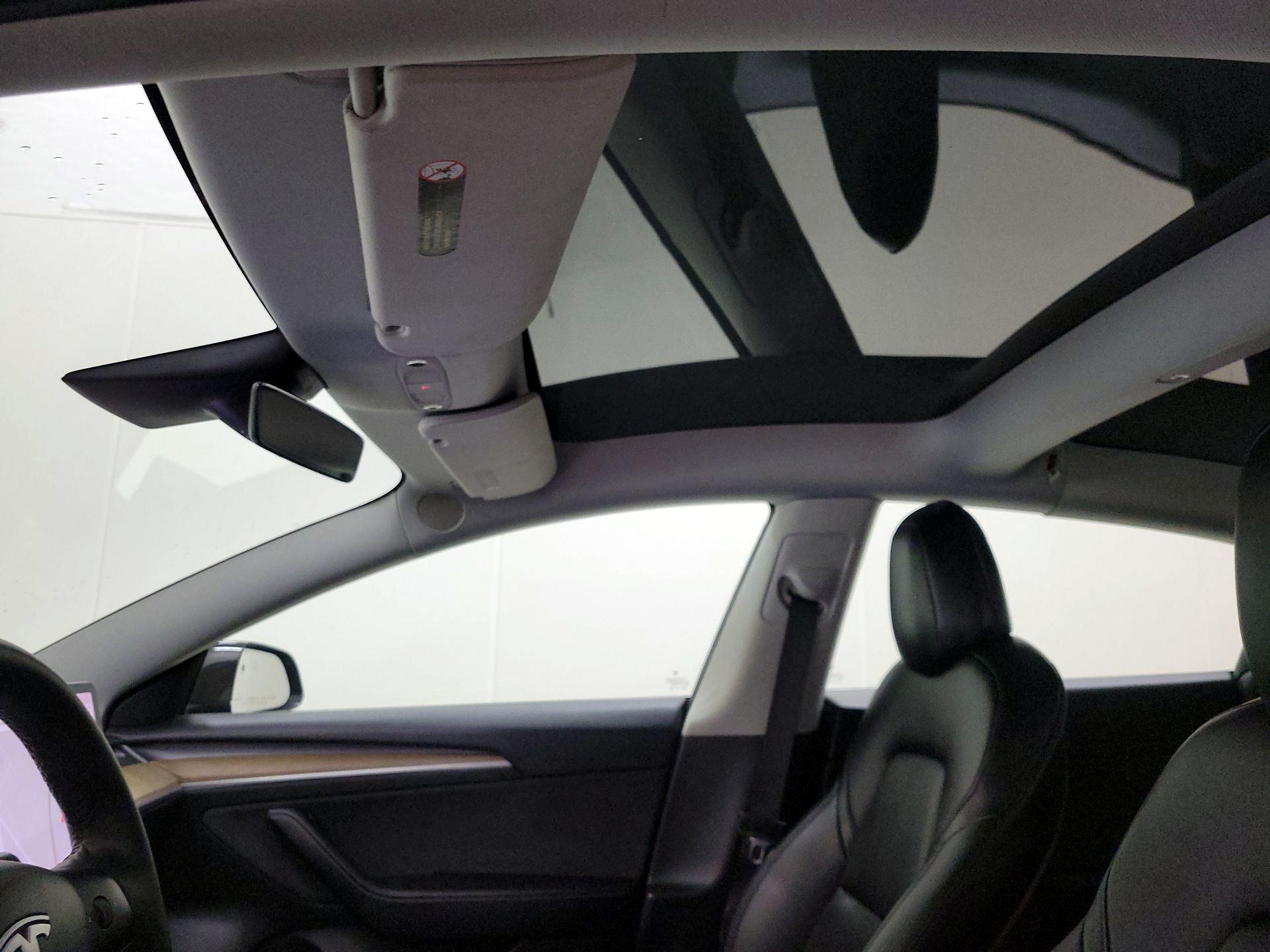 Thumbnail: 2021 Tesla Model 3 - 18