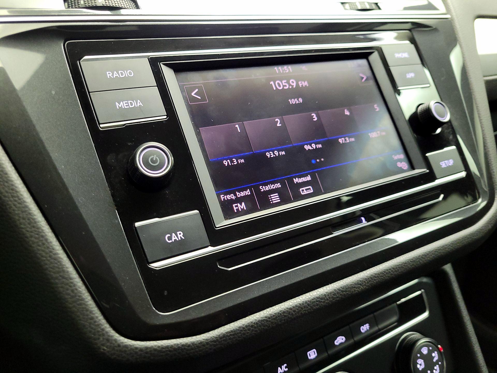 Thumbnail: 2018 Volkswagen Tiguan - 15