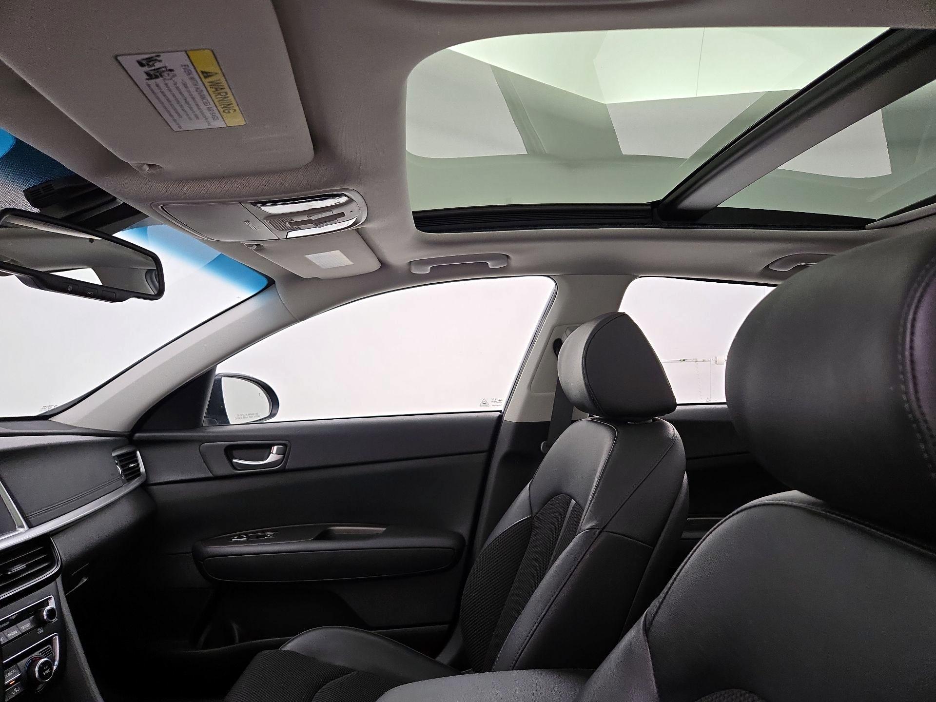 Thumbnail: 2019 Kia Optima - 19