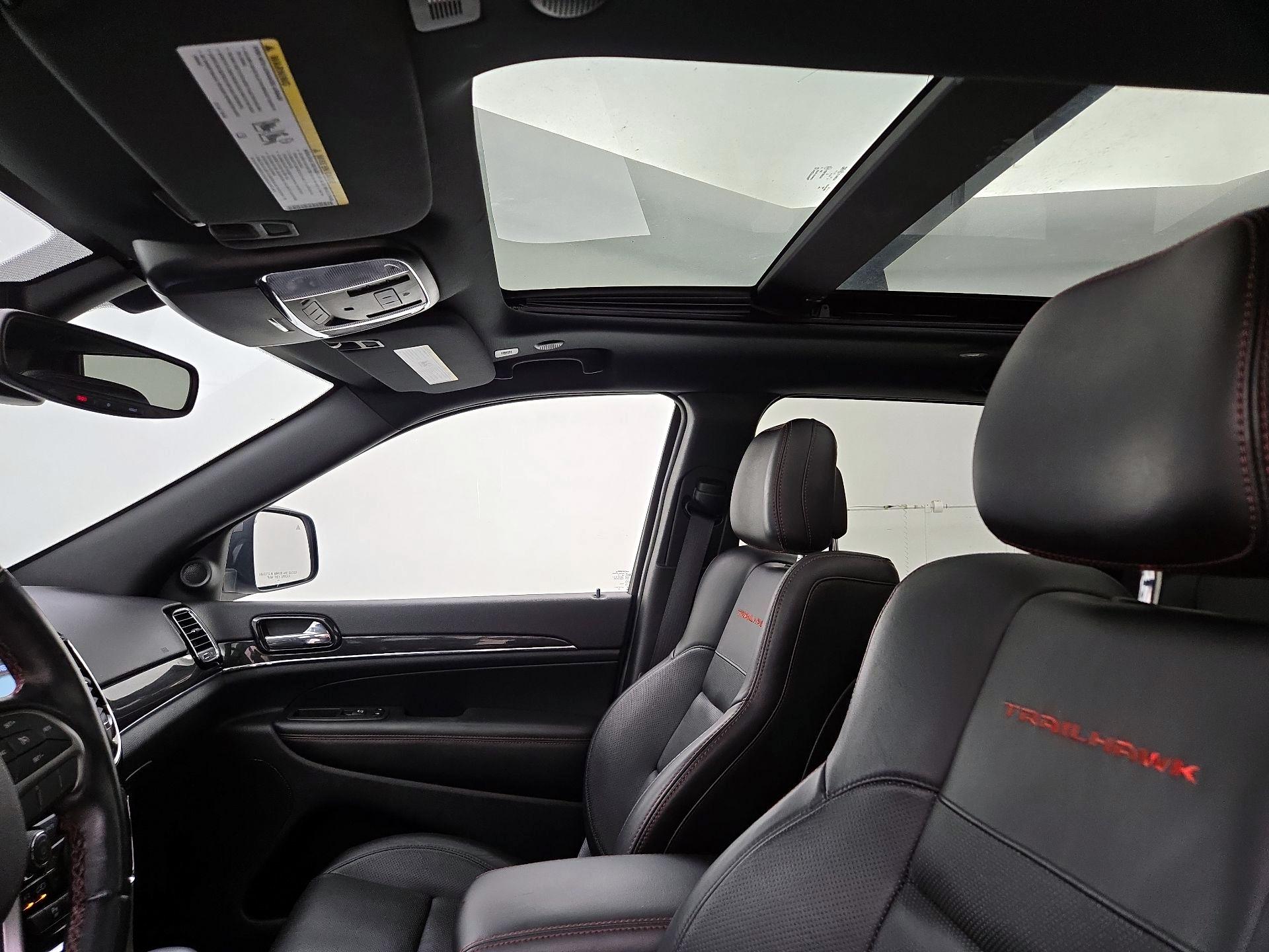 Thumbnail: 2021 Jeep Grand Cherokee - 20