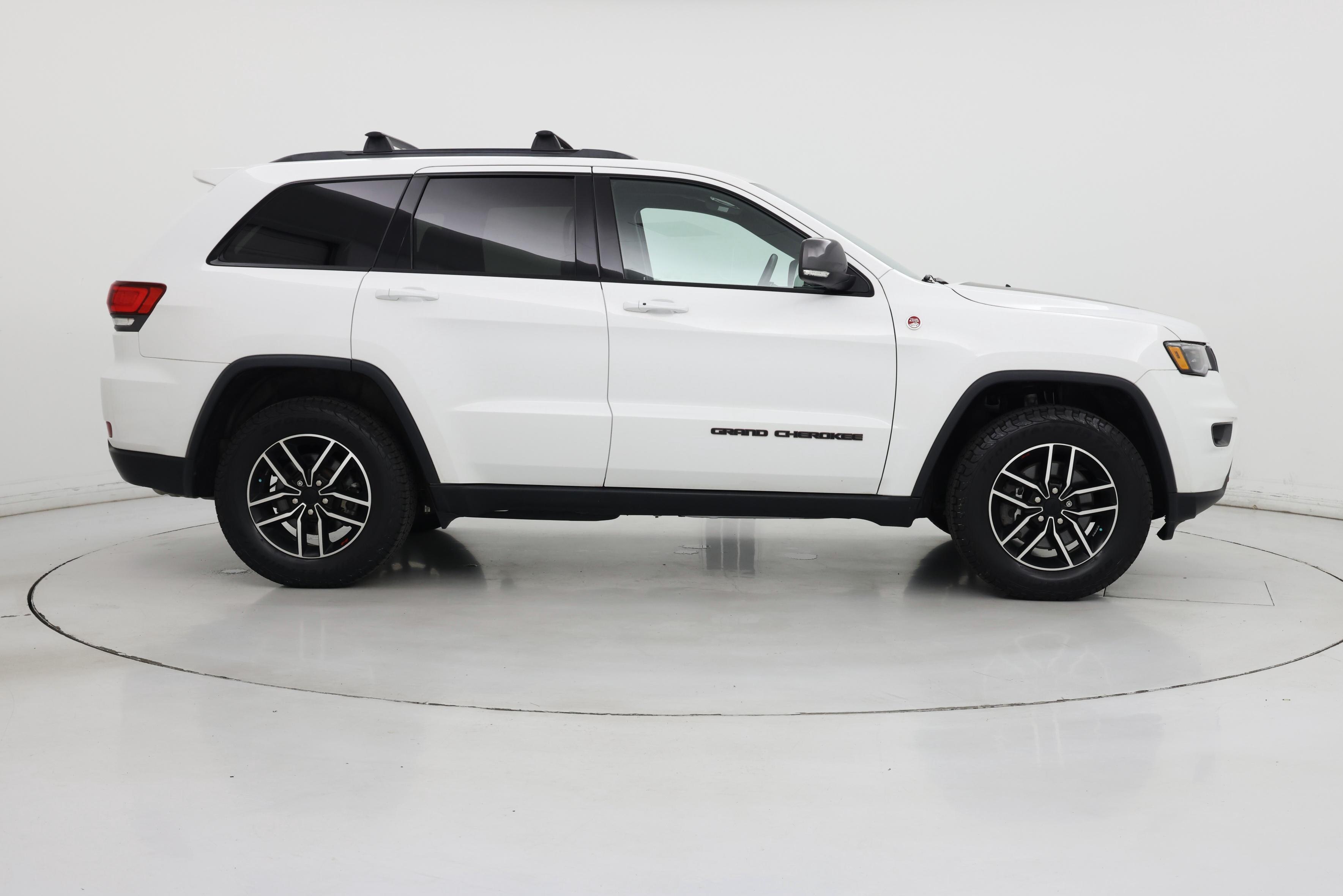 Thumbnail: 2021 Jeep Grand Cherokee - 7