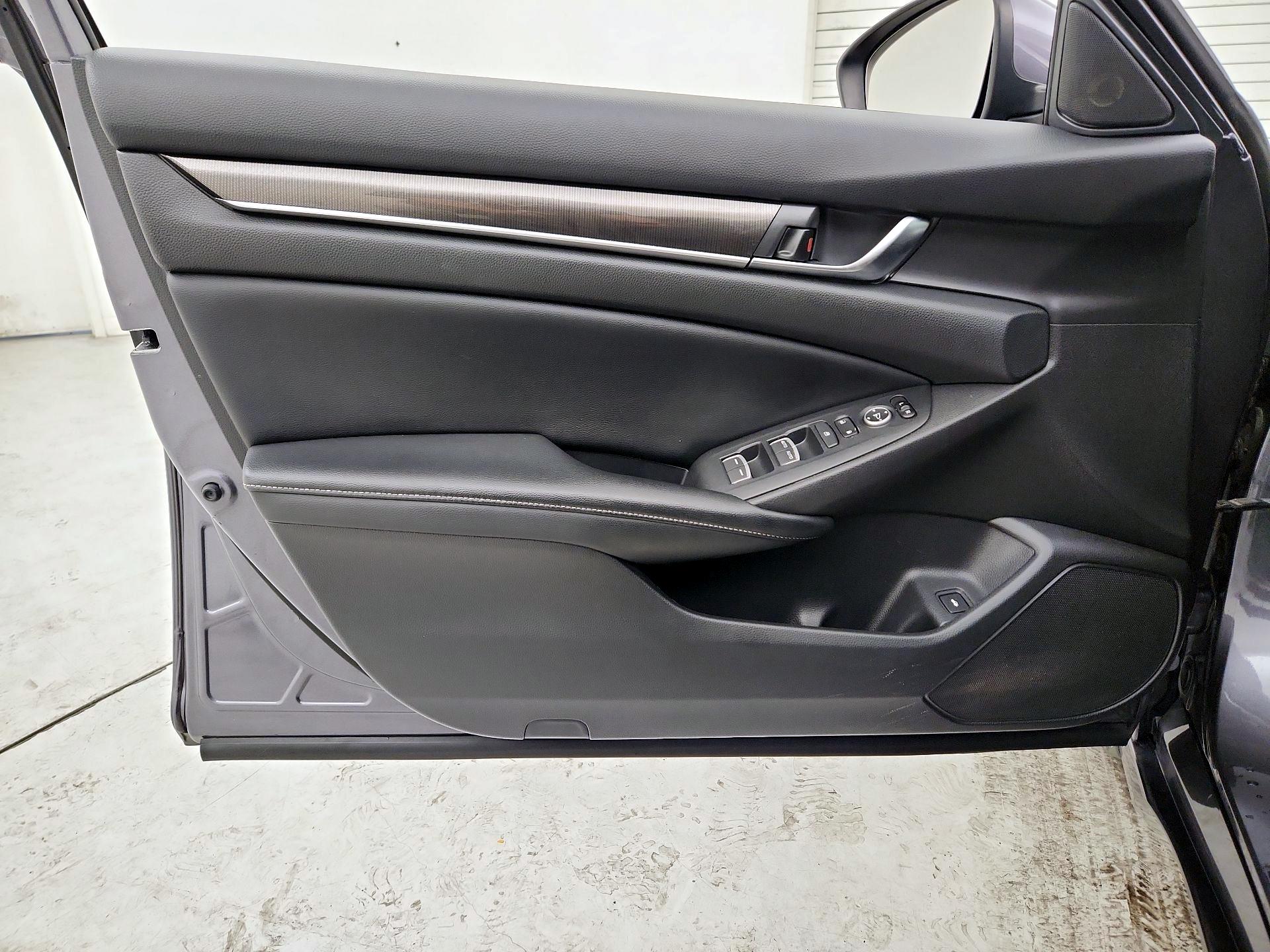 Thumbnail: 2018 Honda Accord - 12