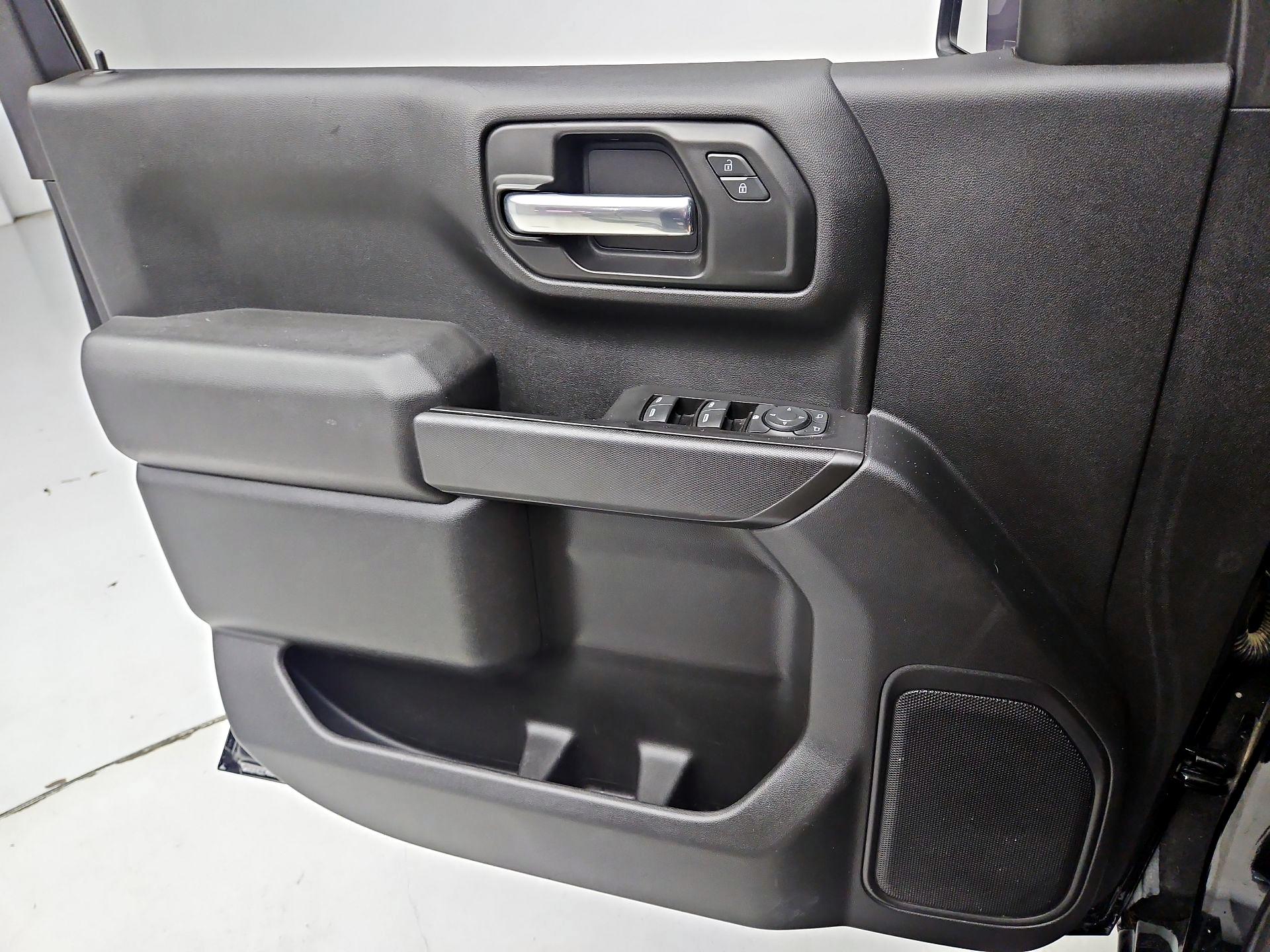 Thumbnail: 2020 Chevrolet Silverado 1500 - 12