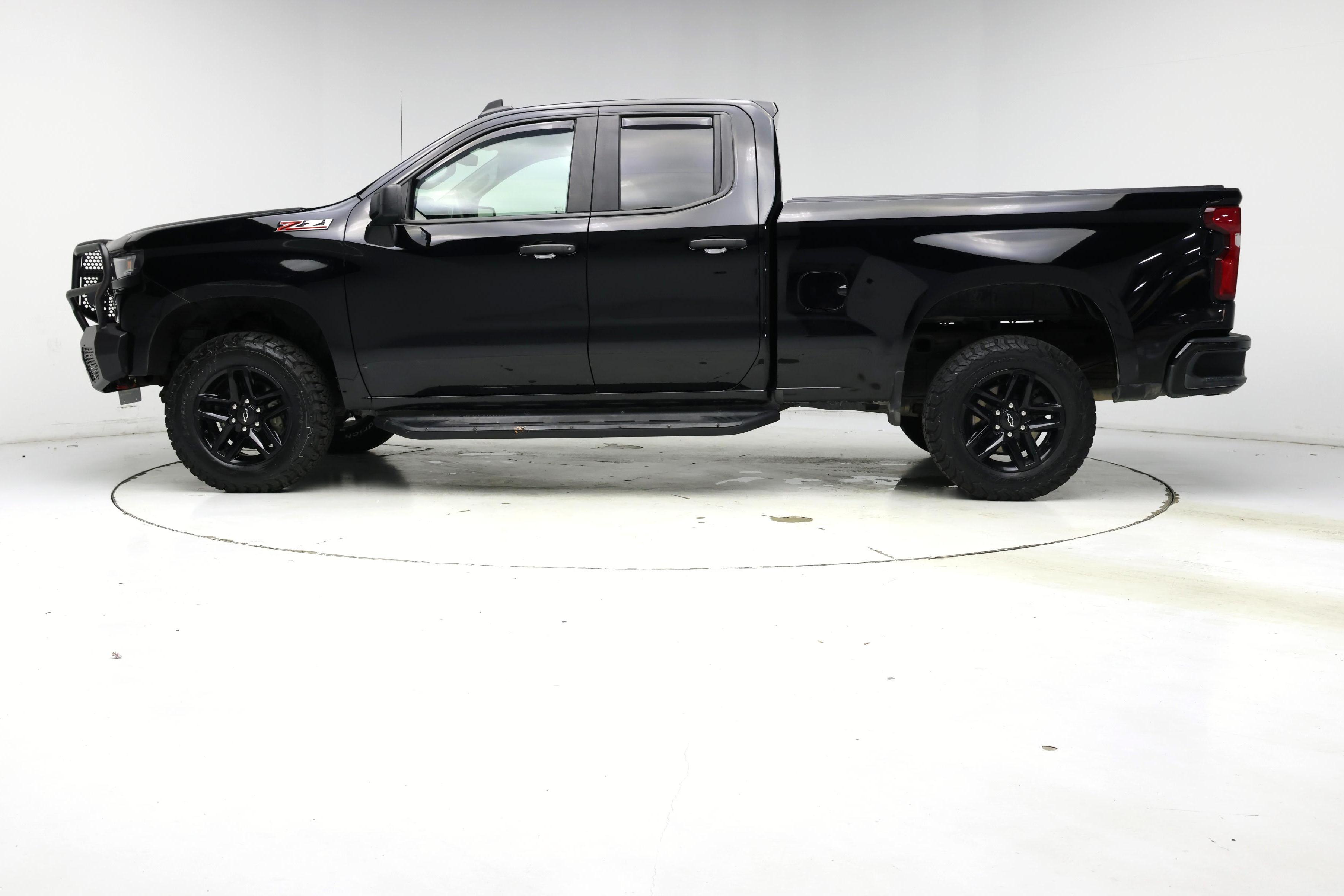 Thumbnail: 2020 Chevrolet Silverado 1500 - 3
