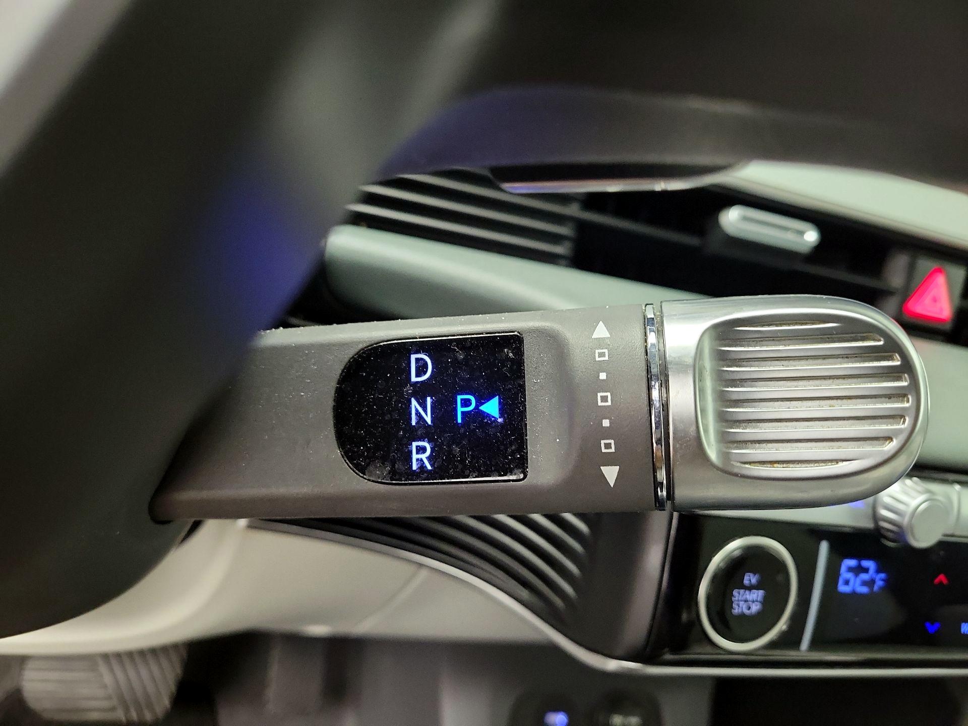 Thumbnail: 2022 Hyundai Ioniq 5 - 18