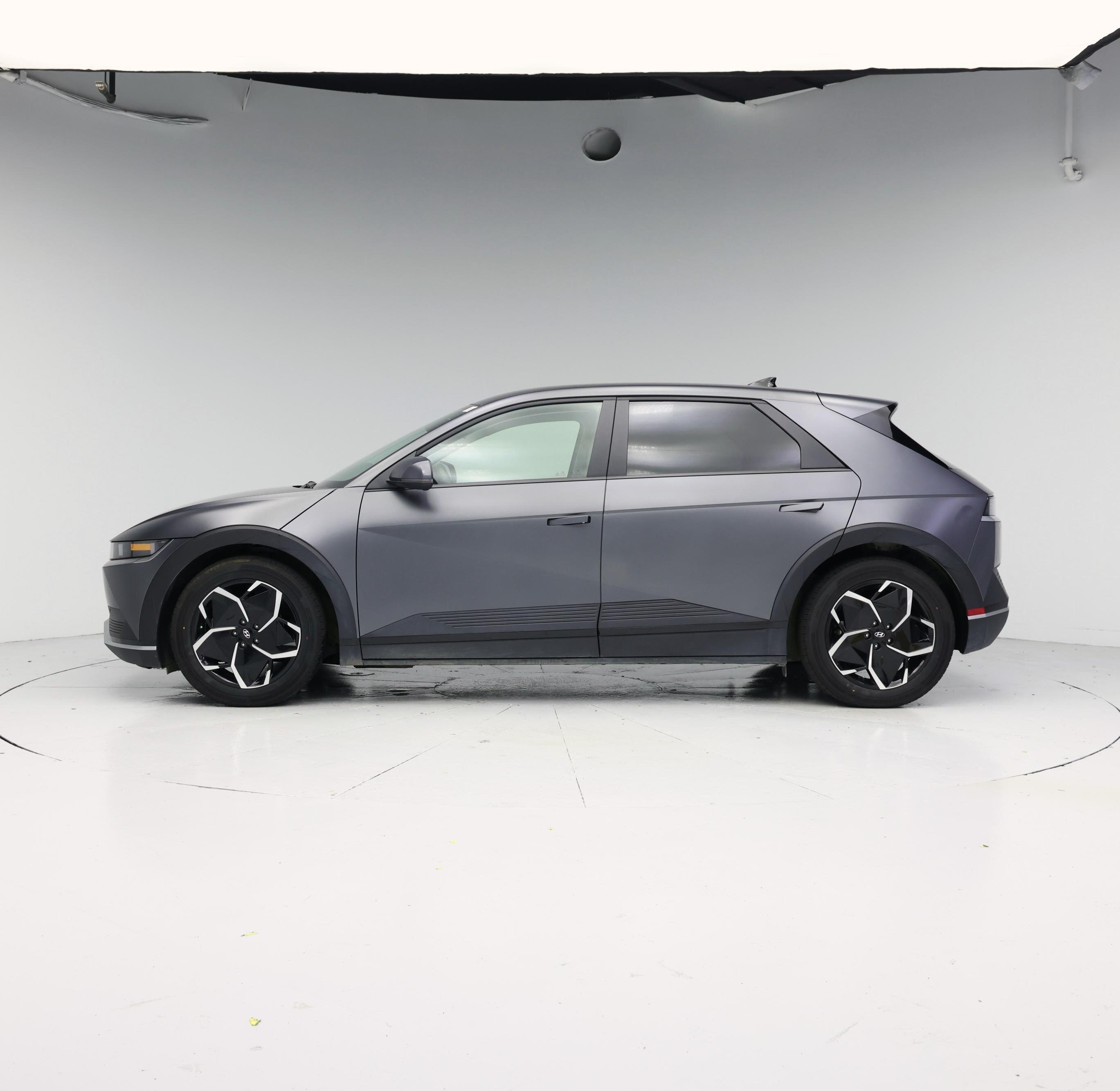Thumbnail: 2022 Hyundai Ioniq 5 - 3