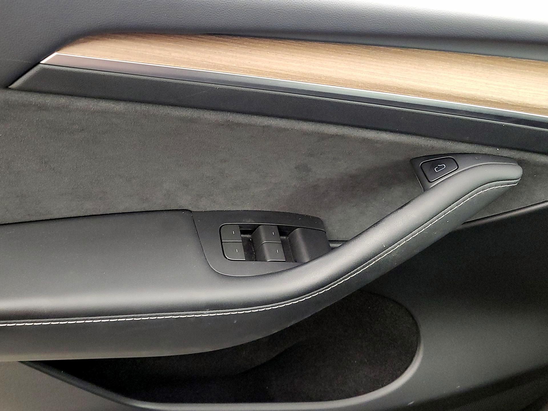 Thumbnail: 2023 Tesla Model Y - 12