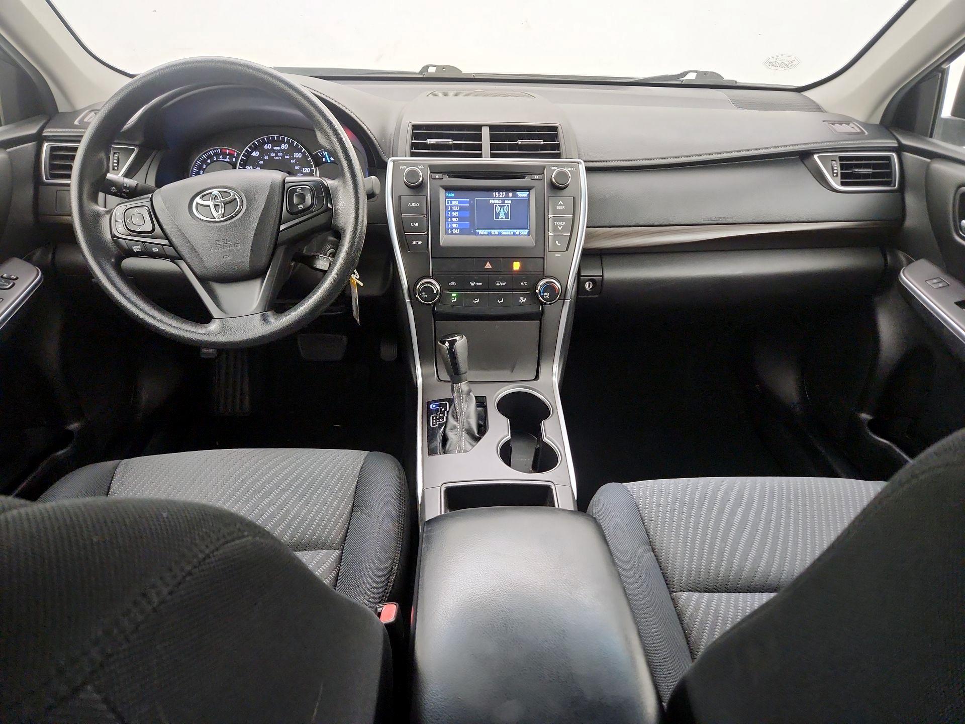 Thumbnail: 2015 Toyota Camry - 9