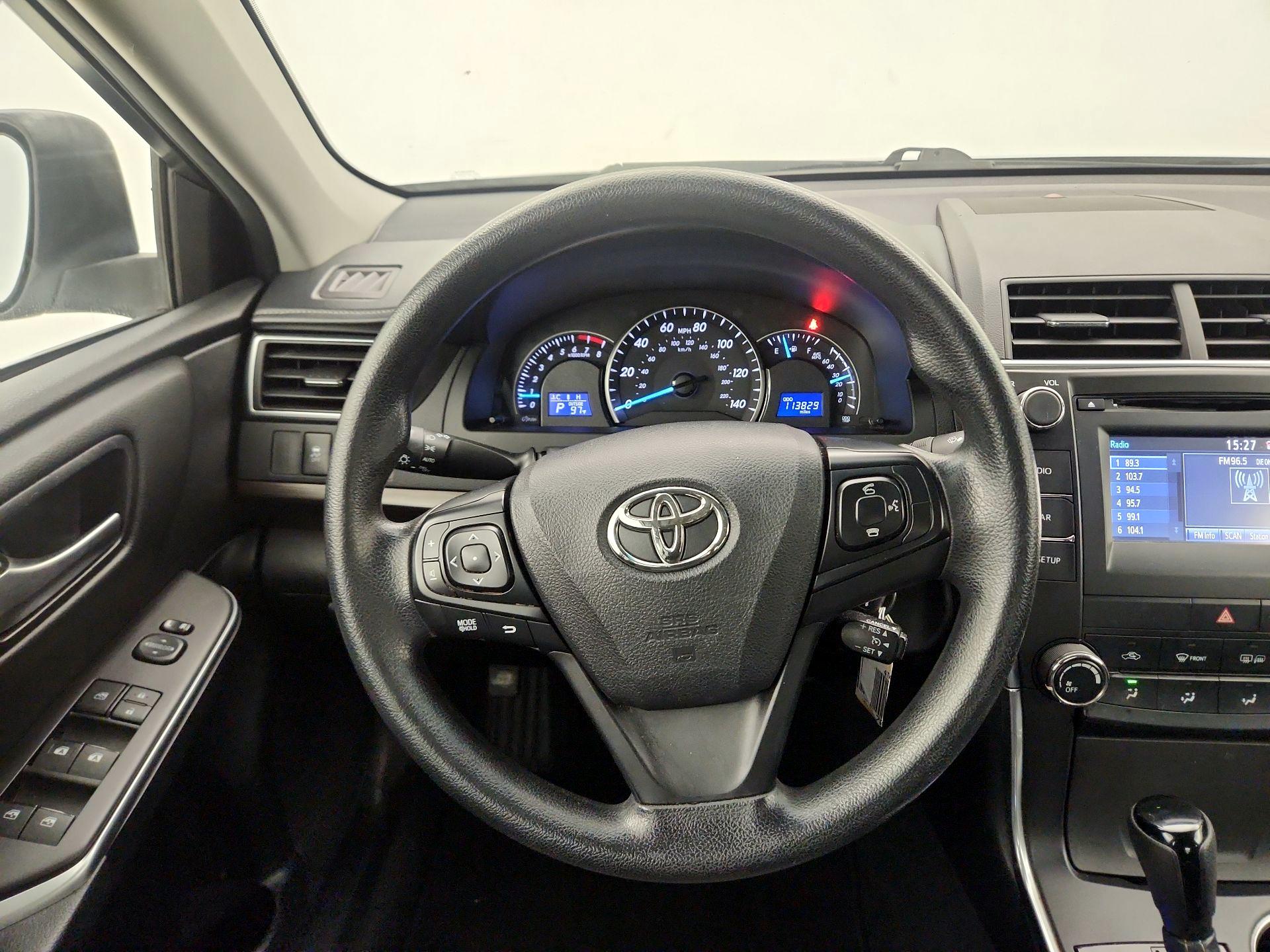 Thumbnail: 2015 Toyota Camry - 10