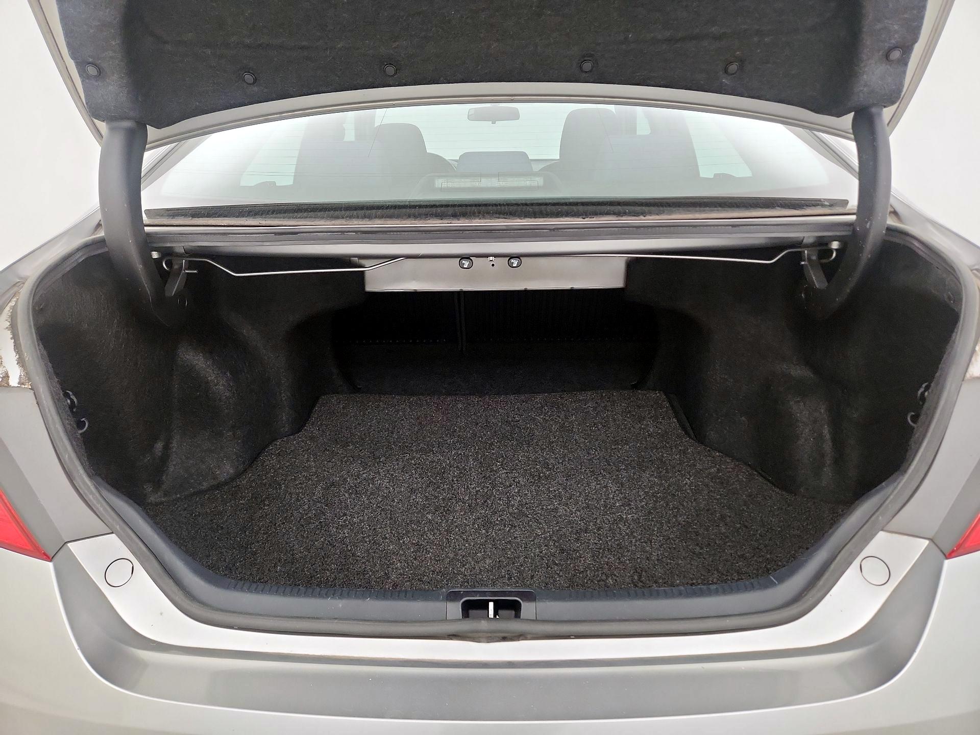 Thumbnail: 2015 Toyota Camry - 20
