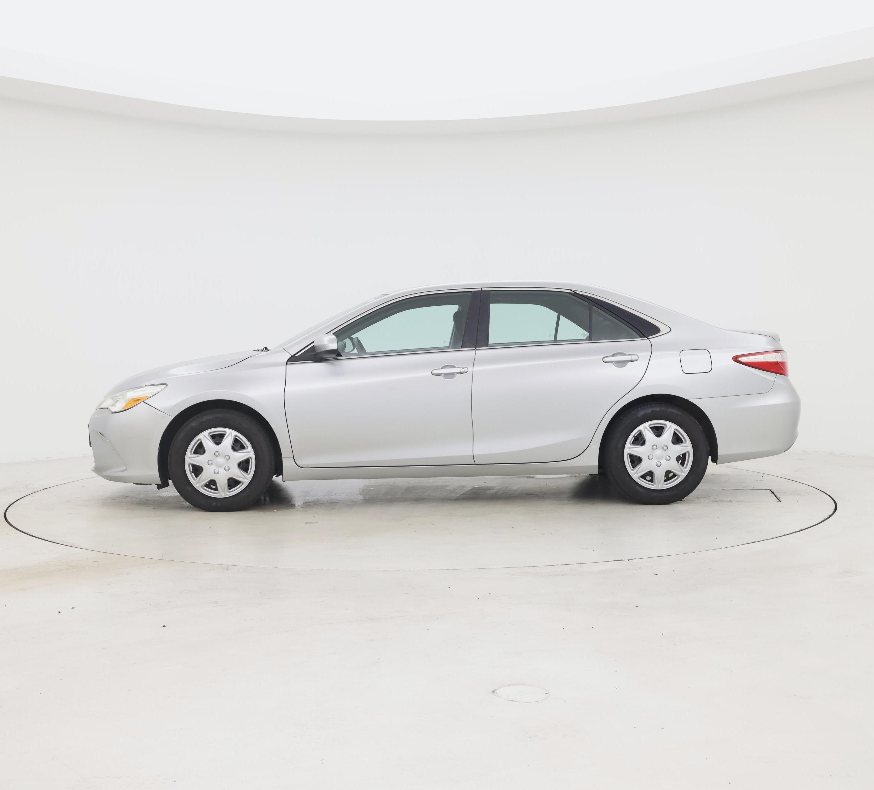 Thumbnail: 2015 Toyota Camry - 3