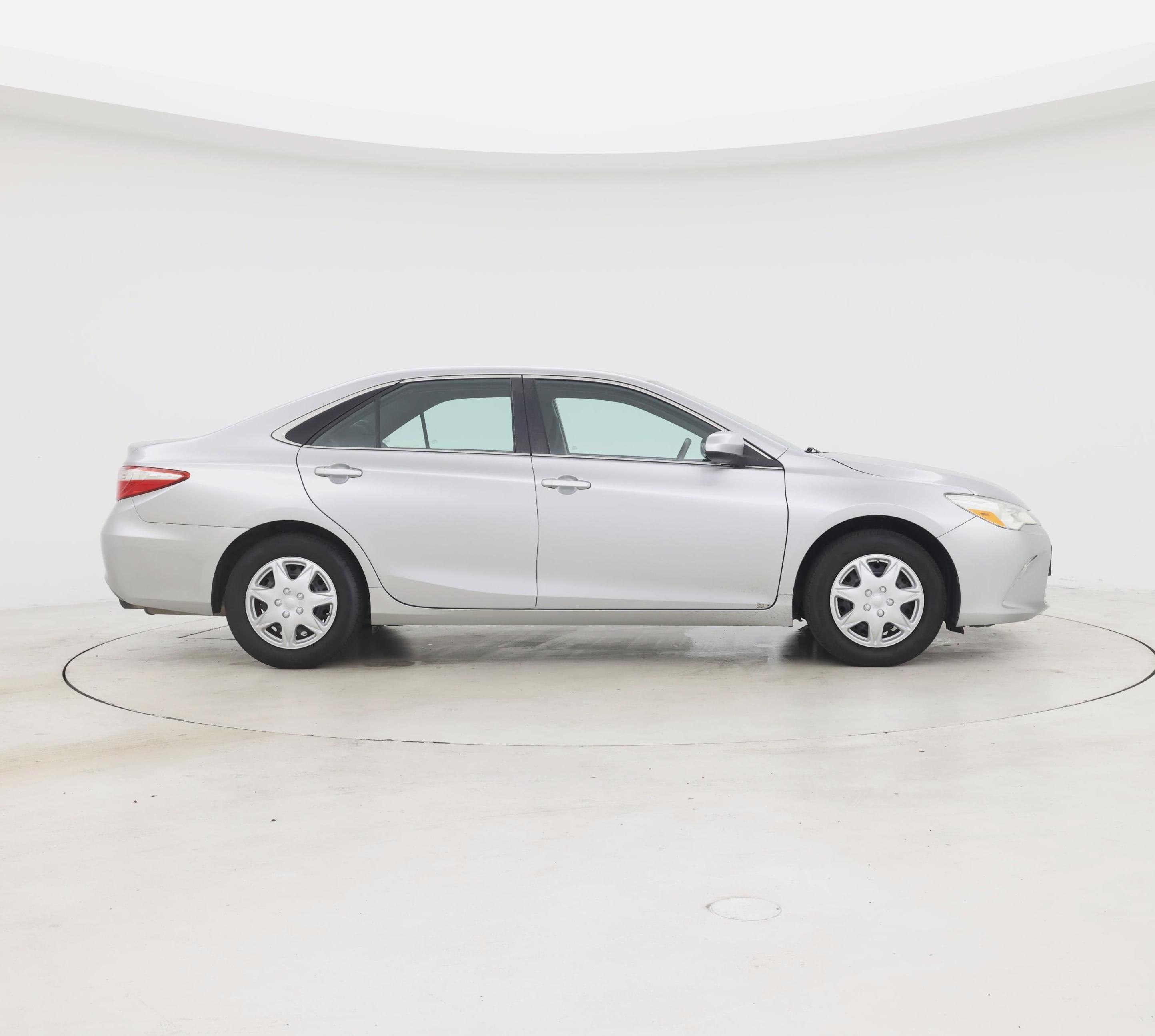 Thumbnail: 2015 Toyota Camry - 7