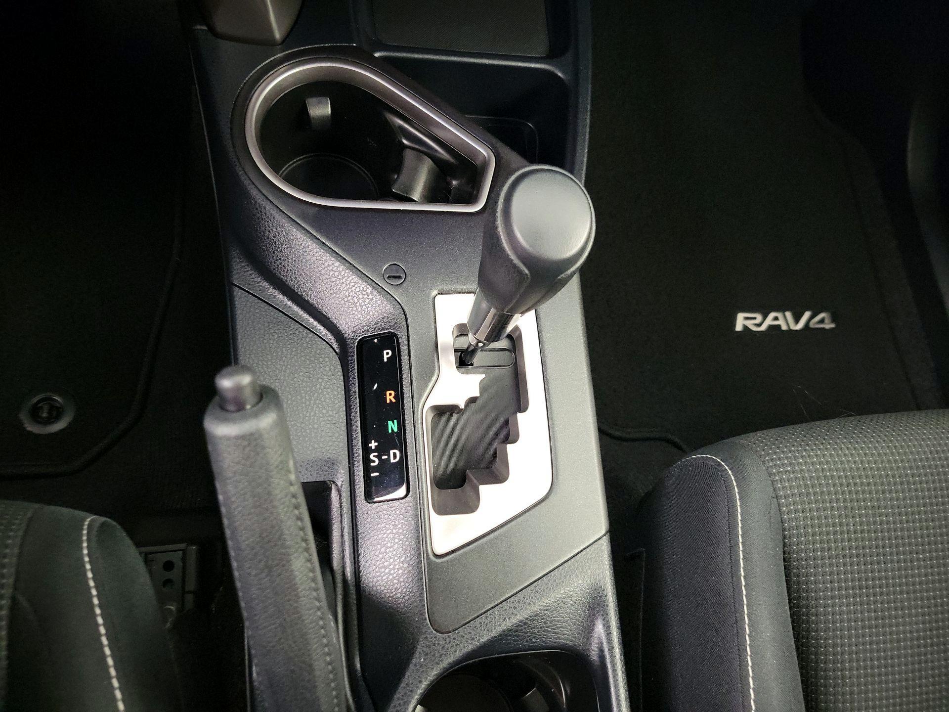Thumbnail: 2016 Toyota RAV4 - 17