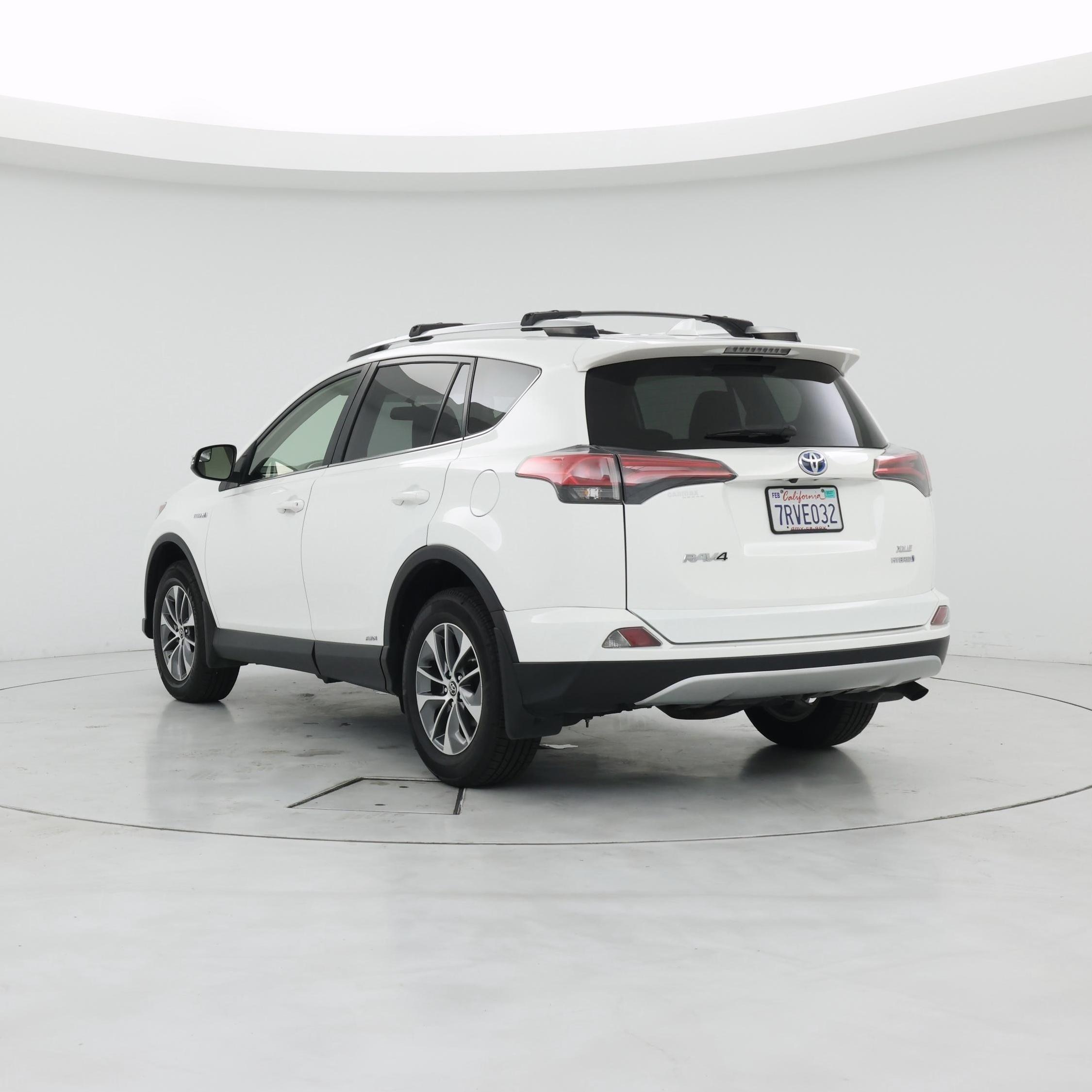 Thumbnail: 2016 Toyota RAV4 - 2