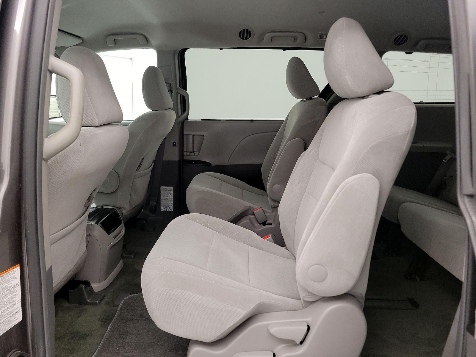 2017 Toyota Sienna LE - Photo 20