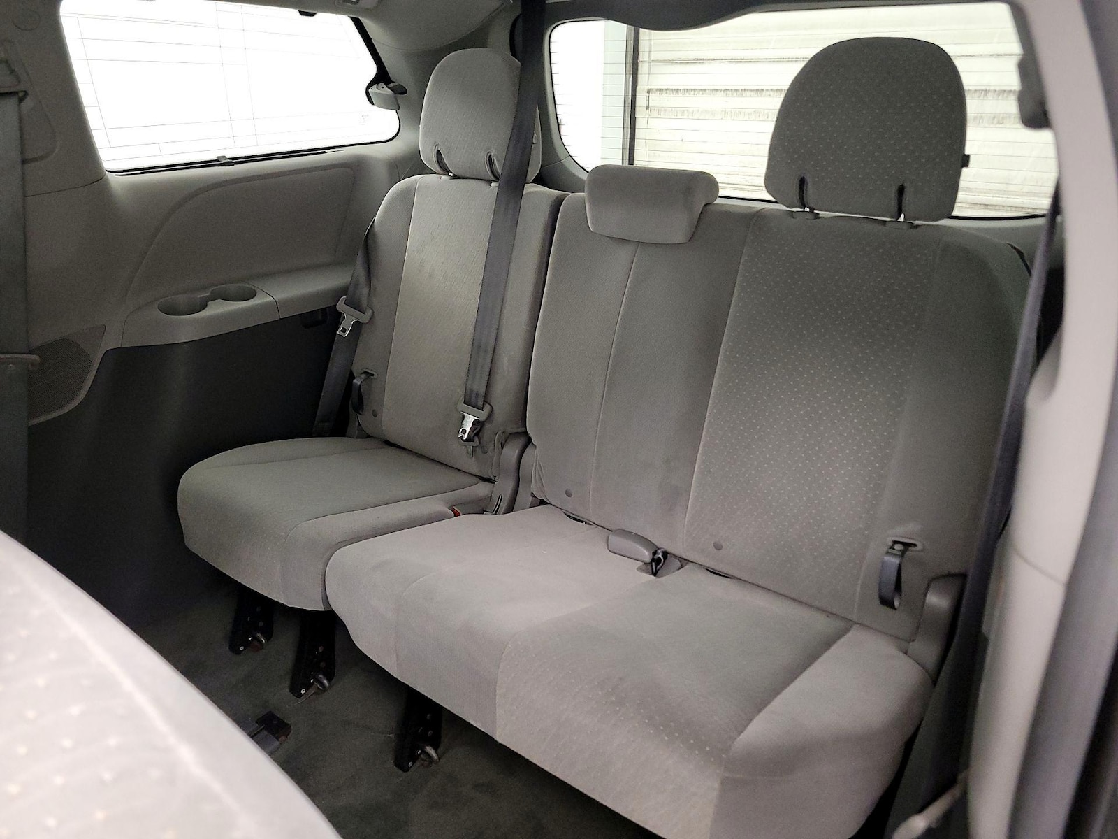 2017 Toyota Sienna LE - Photo 21