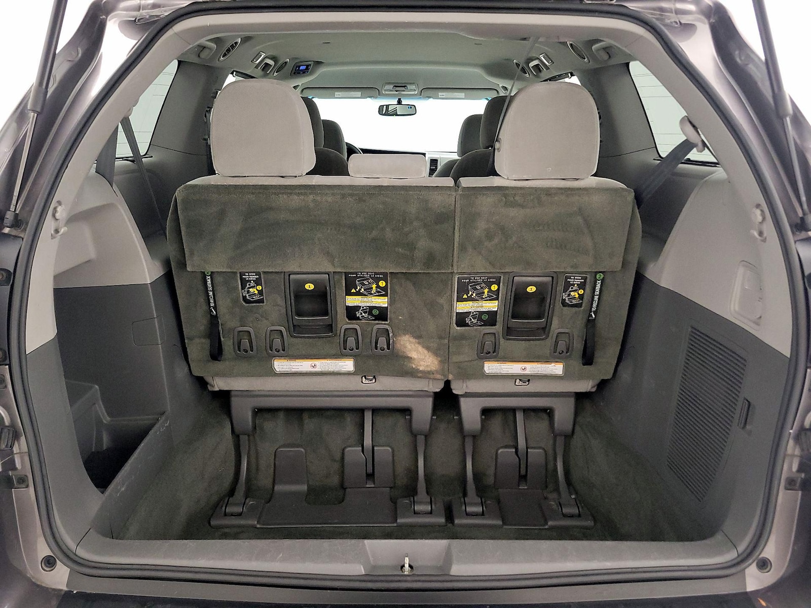 2017 Toyota Sienna LE - Photo 22